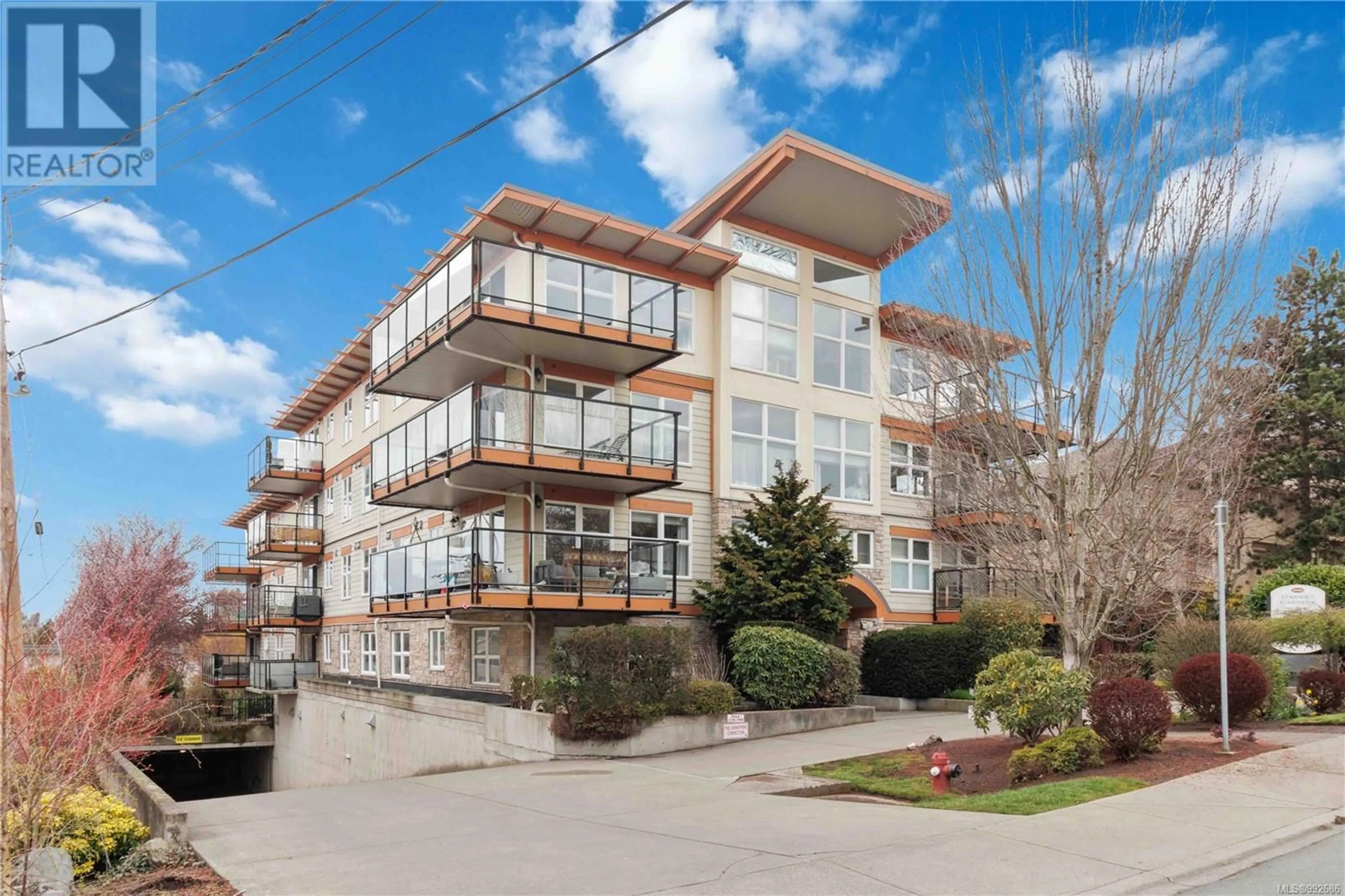 Unknown for 405 - 2940 HARRIET ROAD, Saanich British Columbia V9A1T3