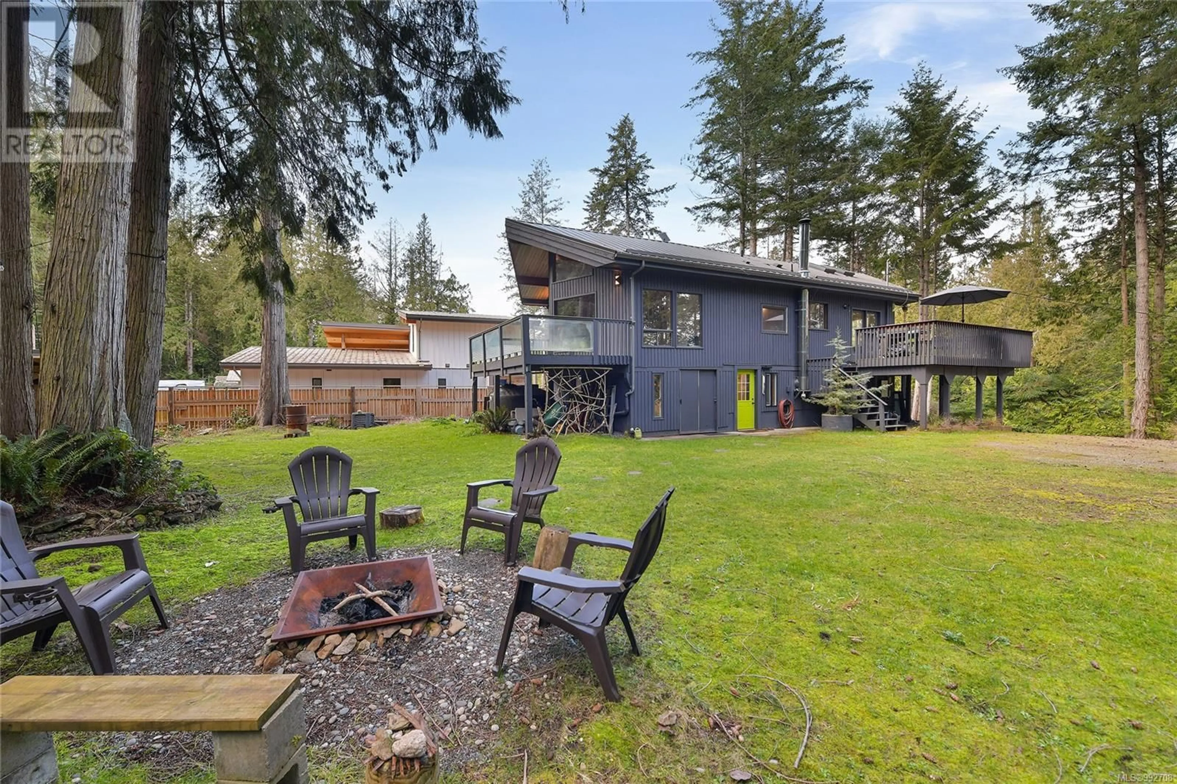 A pic from outside/outdoor area/front of a property/back of a property/a pic from drone, water/lake/river/ocean view for 532 AYA REACH ROAD, Mayne Island British Columbia V0N2J1