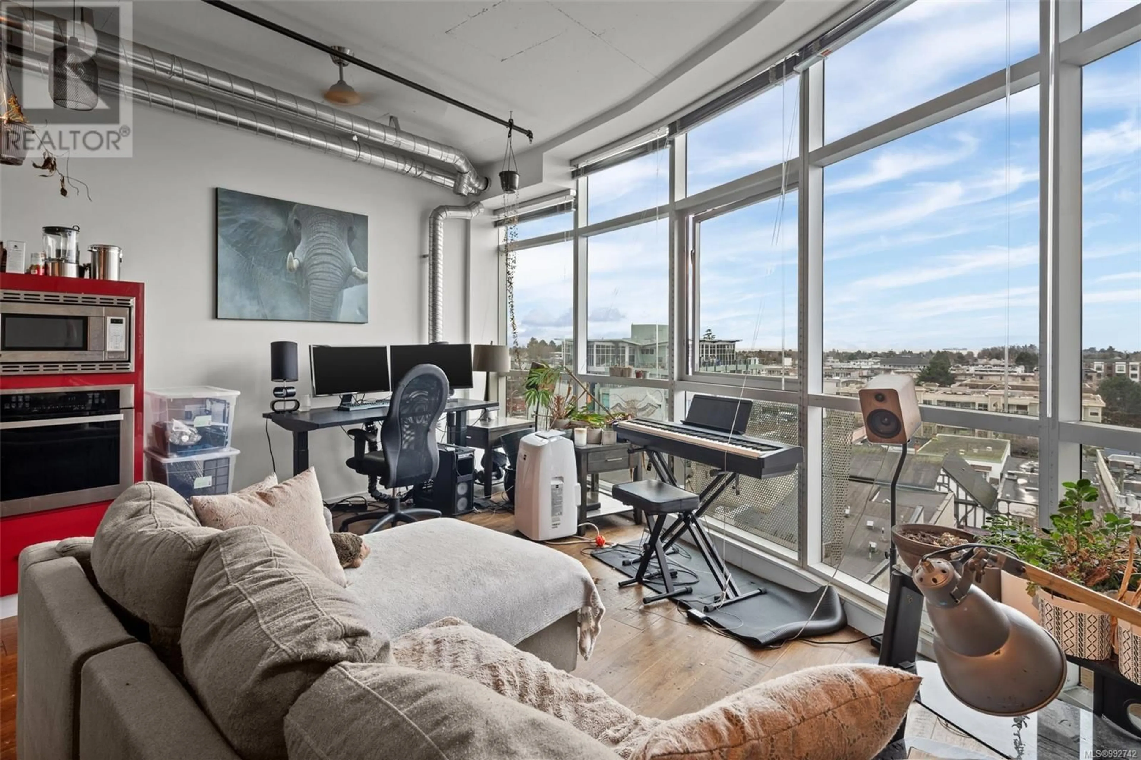 A pic of a room for 814 - 1029 VIEW STREET, Victoria British Columbia V8V0C9