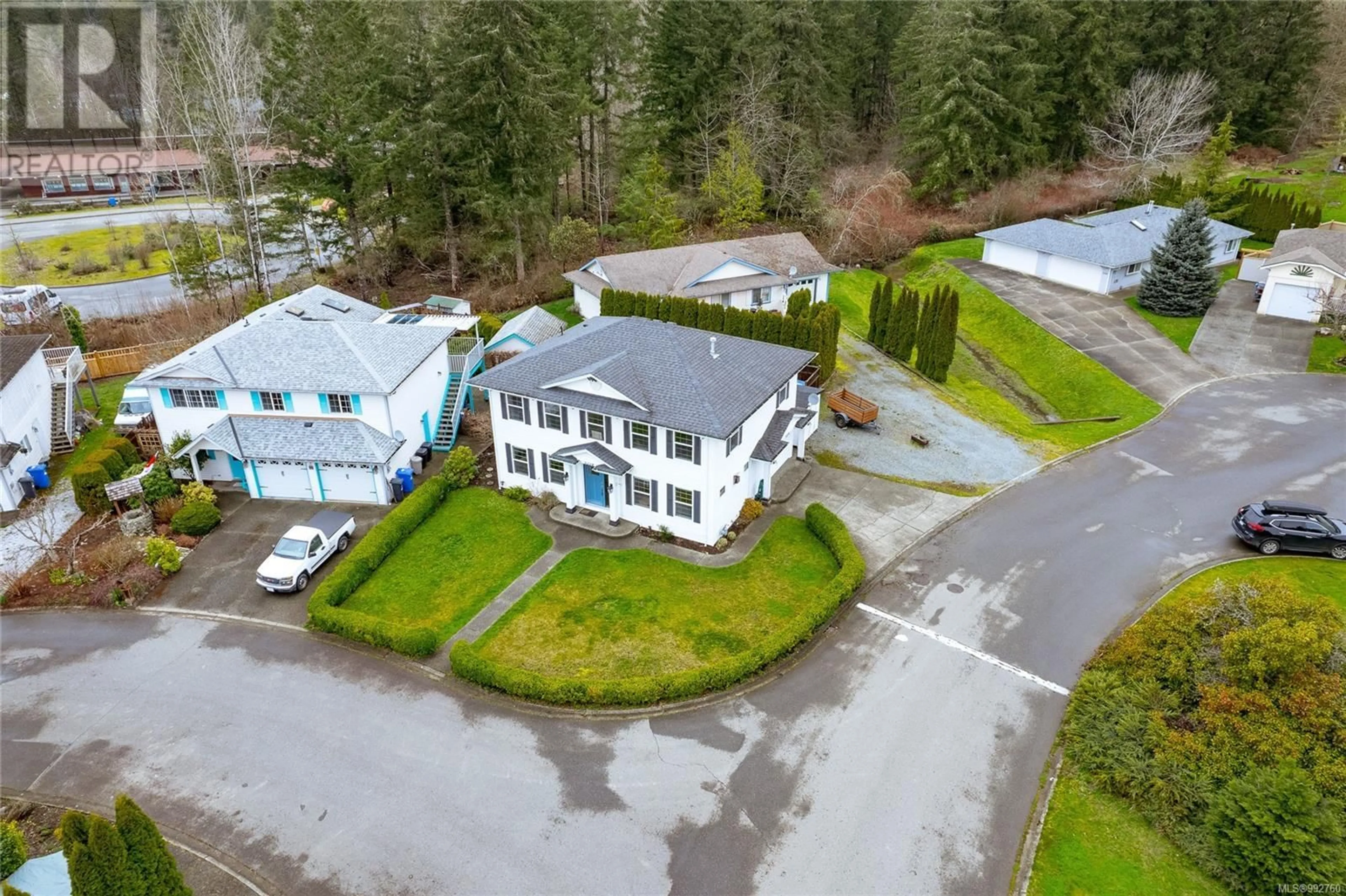 A pic from outside/outdoor area/front of a property/back of a property/a pic from drone, unknown for 5274 CORMORANT PLACE, Duncan British Columbia V9L6W6