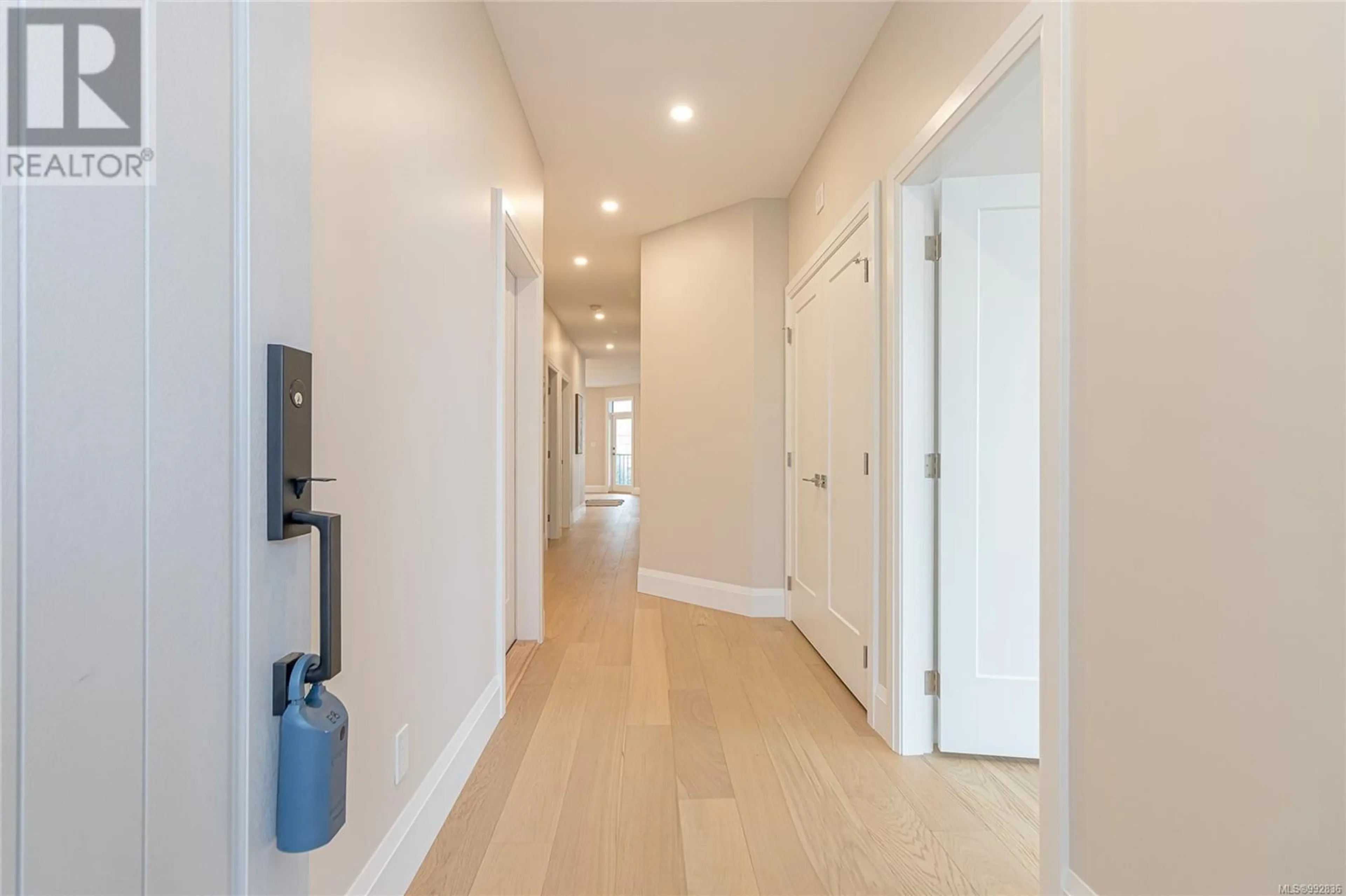 Indoor entryway for 142 - 1234 VIEWTOP ROAD, Duncan British Columbia V9L0H7