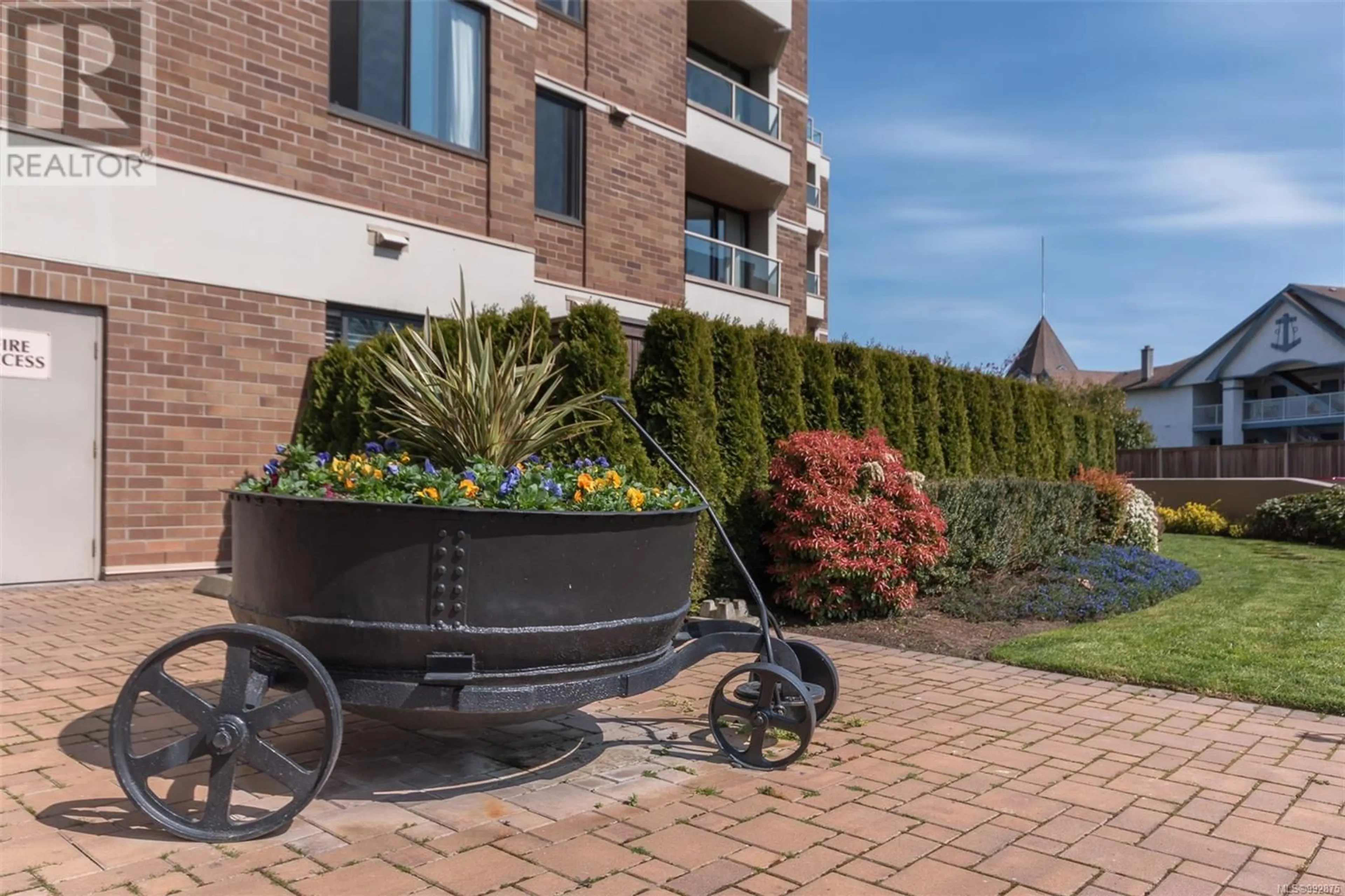 Patio, street for 113 - 225 BELLEVILLE STREET, Victoria British Columbia V8V4T9