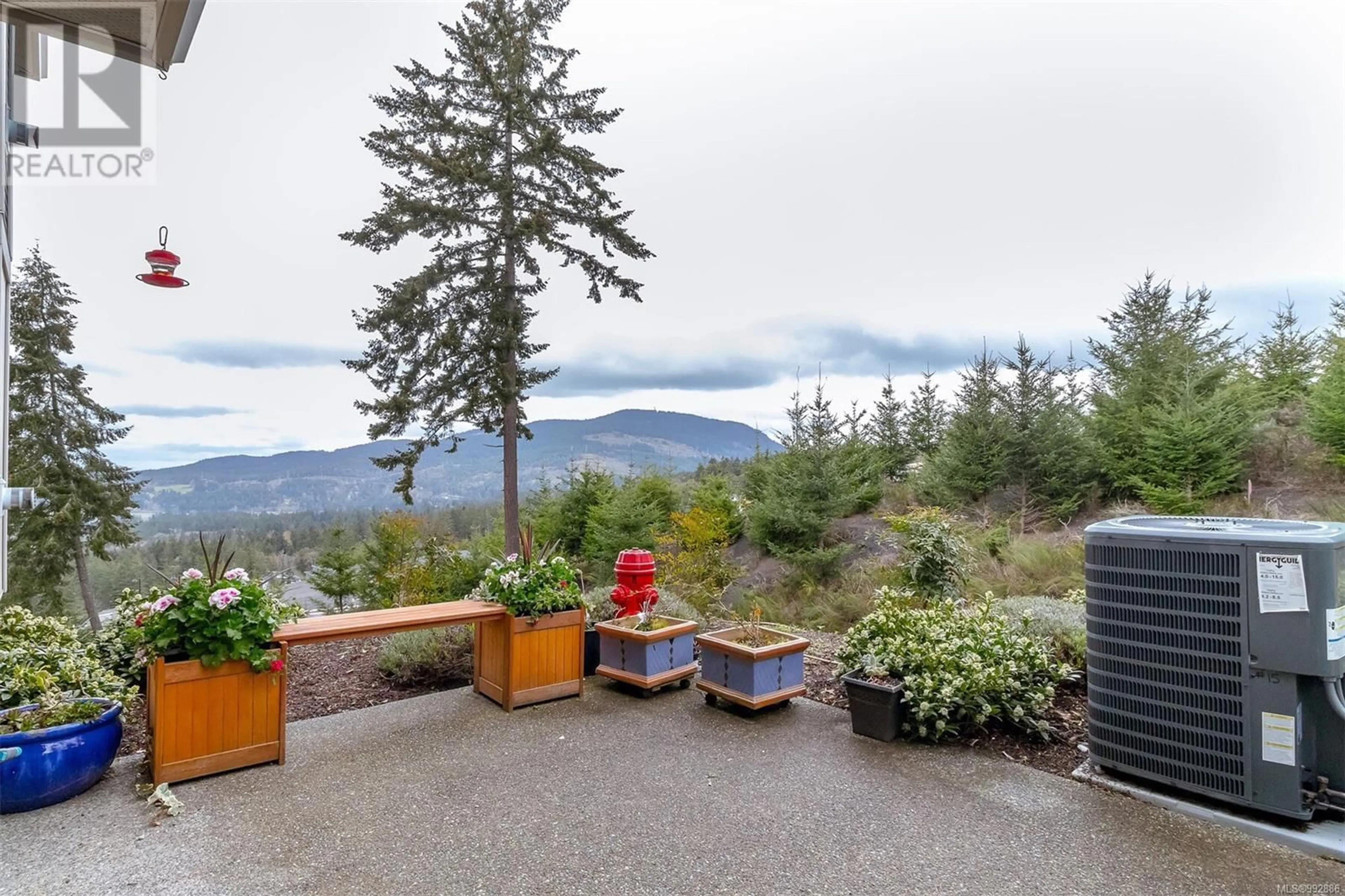 Patio, mountain view for 16 - 1295 KINGSVIEW ROAD, Duncan British Columbia V9L0B3
