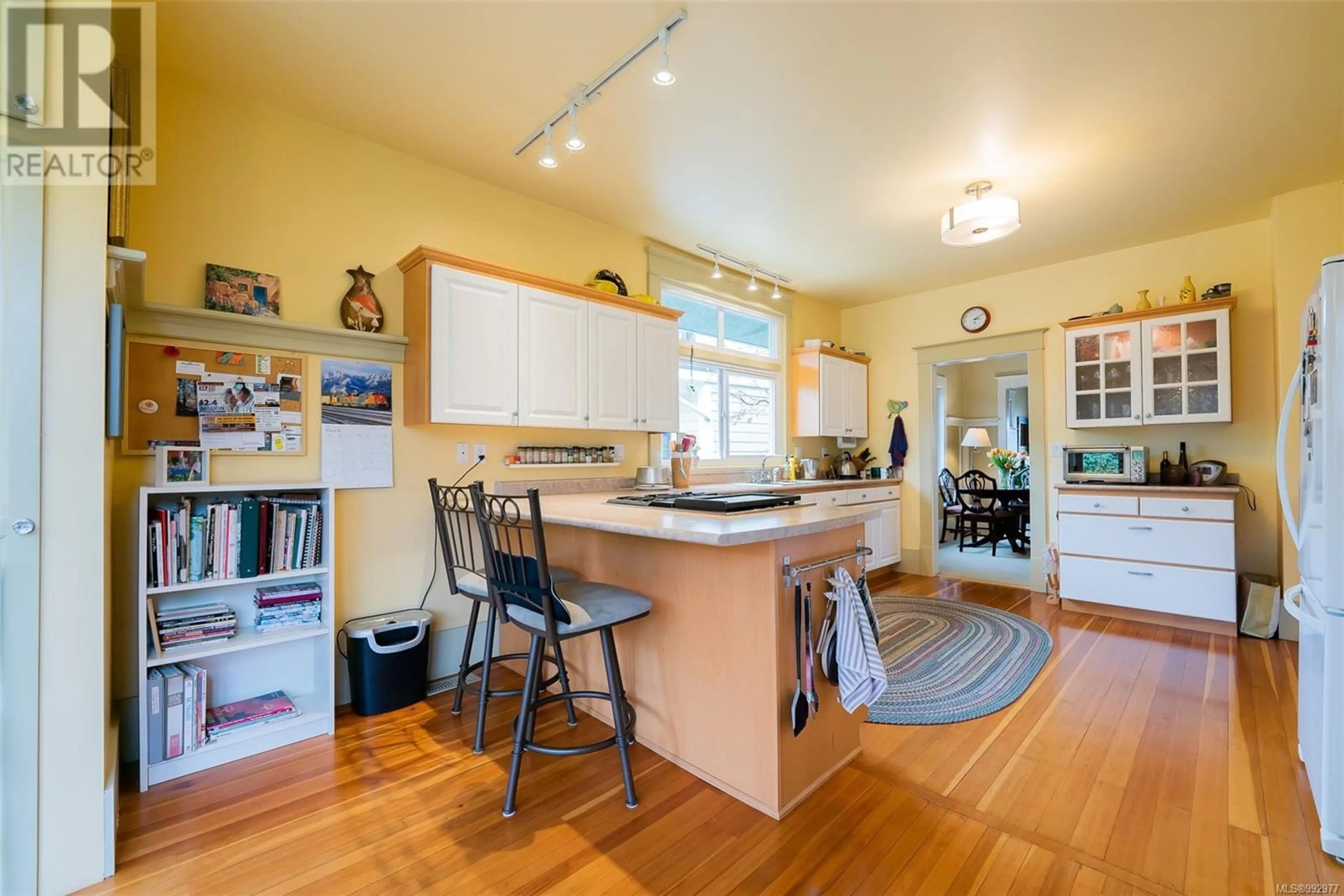 Open concept kitchen, unknown for 351 MILTON STREET, Nanaimo British Columbia V9R2K8