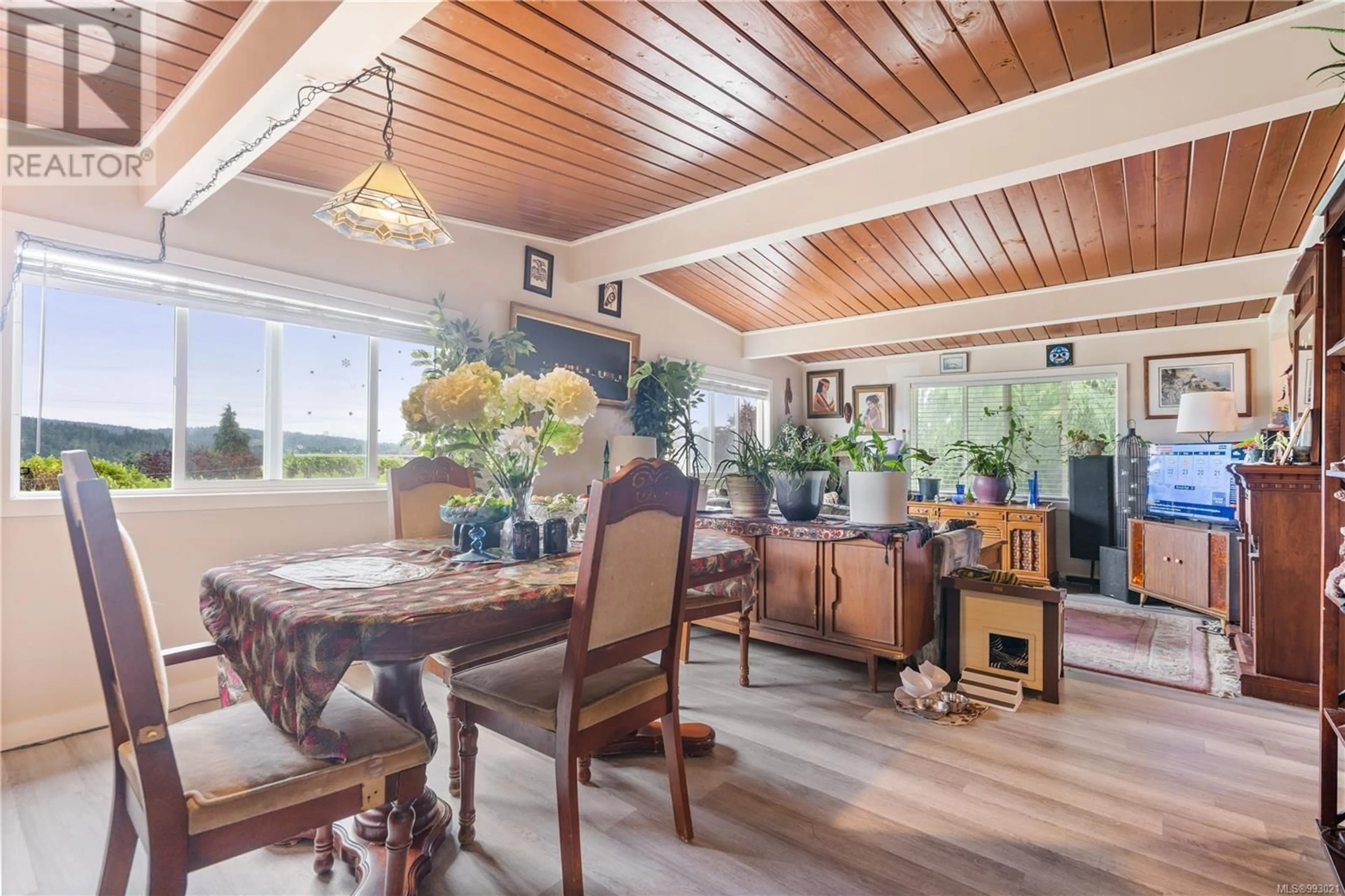 Dining room, wood/laminate floor for 6558 LANARK ROAD, Sooke British Columbia V9Z0X1