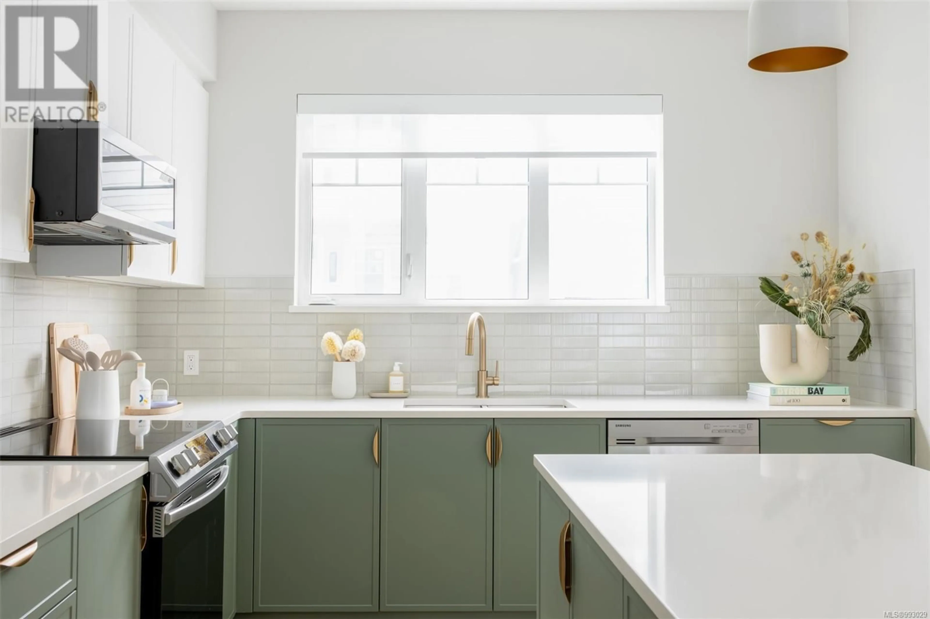 Contemporary kitchen, ceramic/tile floor for 110 - 3220 GLENDALE PLACE, Langford British Columbia V9B1Y2