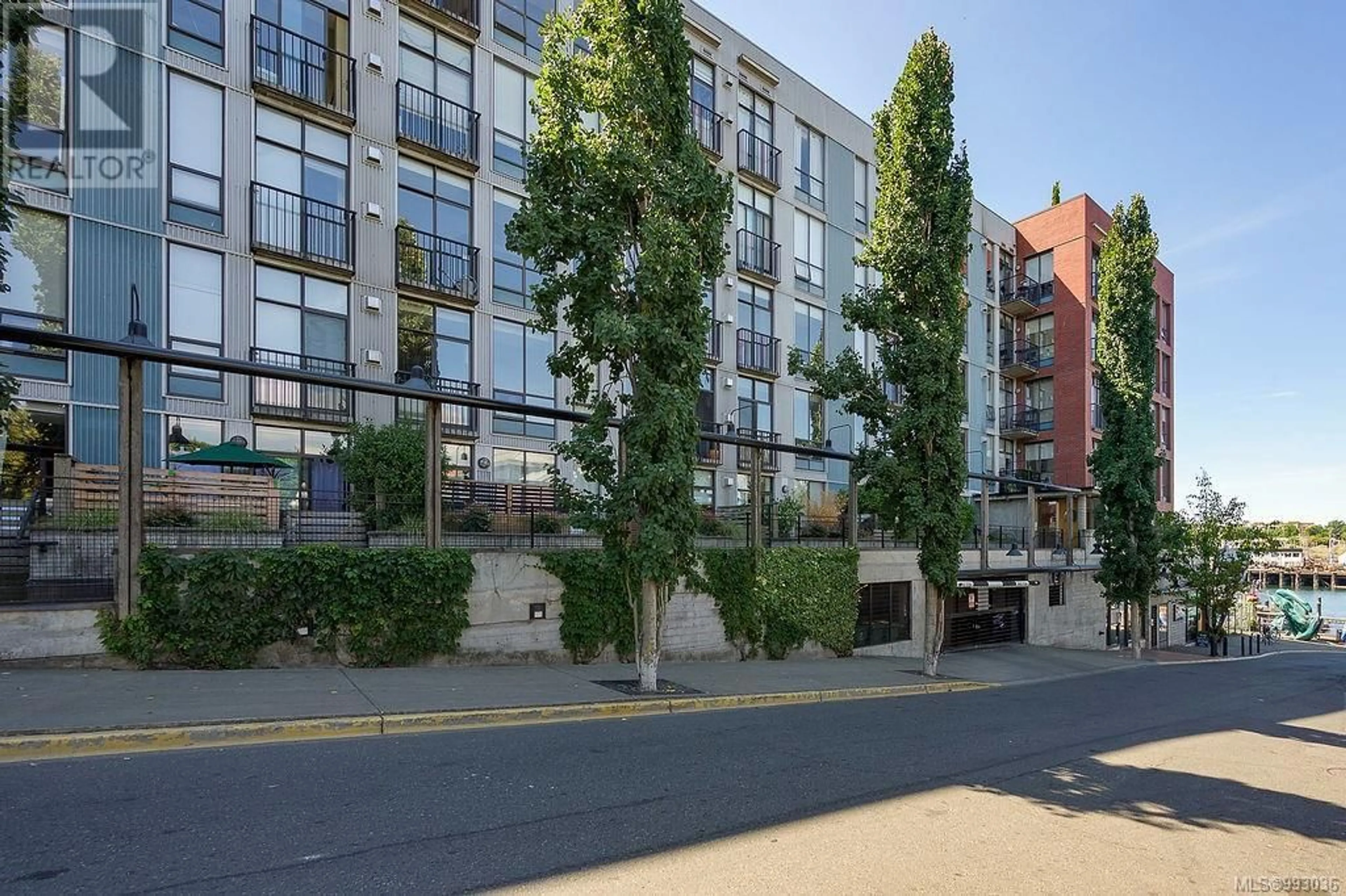 Patio, building for 118 - 409 SWIFT STREET, Victoria British Columbia V8W1S2