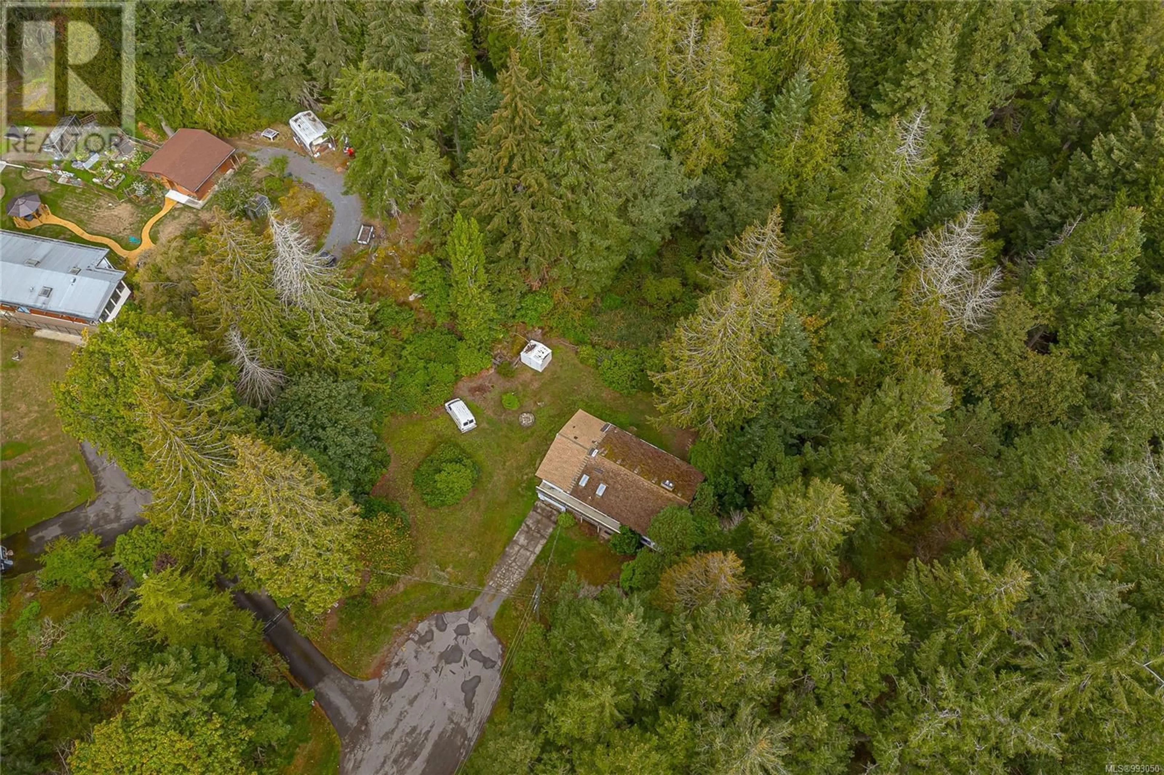 A pic from outside/outdoor area/front of a property/back of a property/a pic from drone, forest/trees view for 818 STANEHILL PLACE, Langford British Columbia V9C3X2