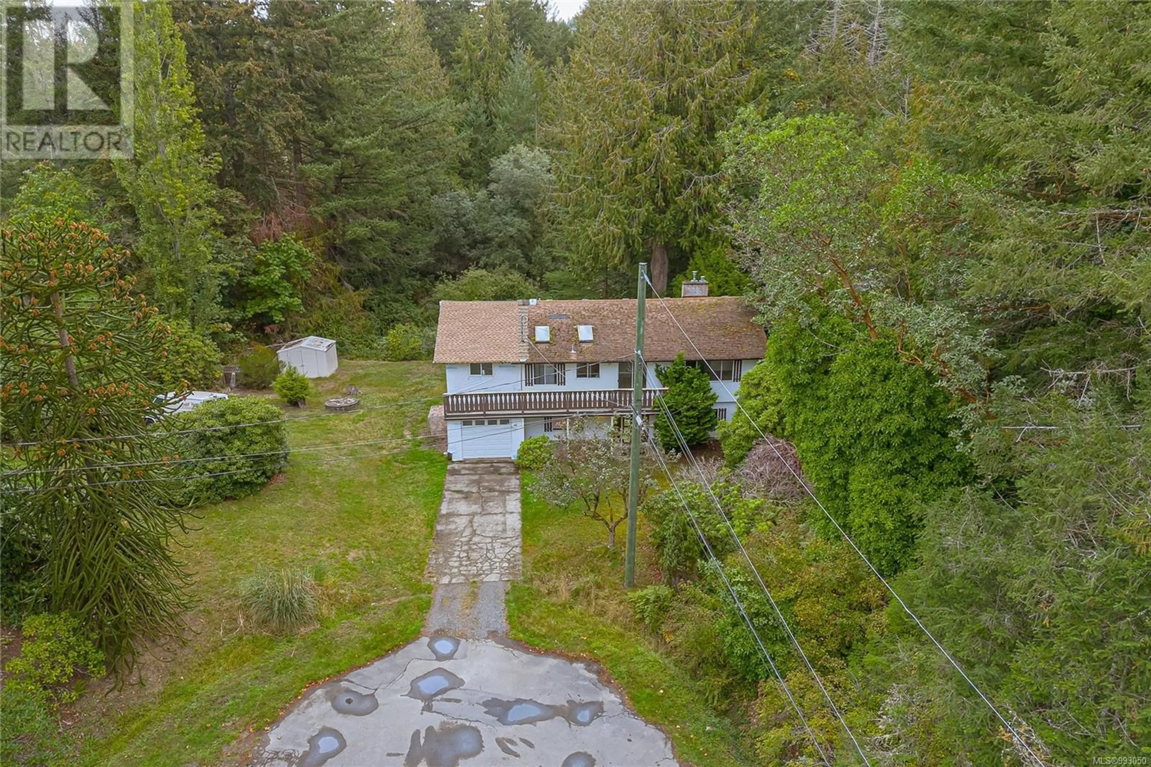 A pic from outside/outdoor area/front of a property/back of a property/a pic from drone, unknown for 818 STANEHILL PLACE, Langford British Columbia V9C3X2