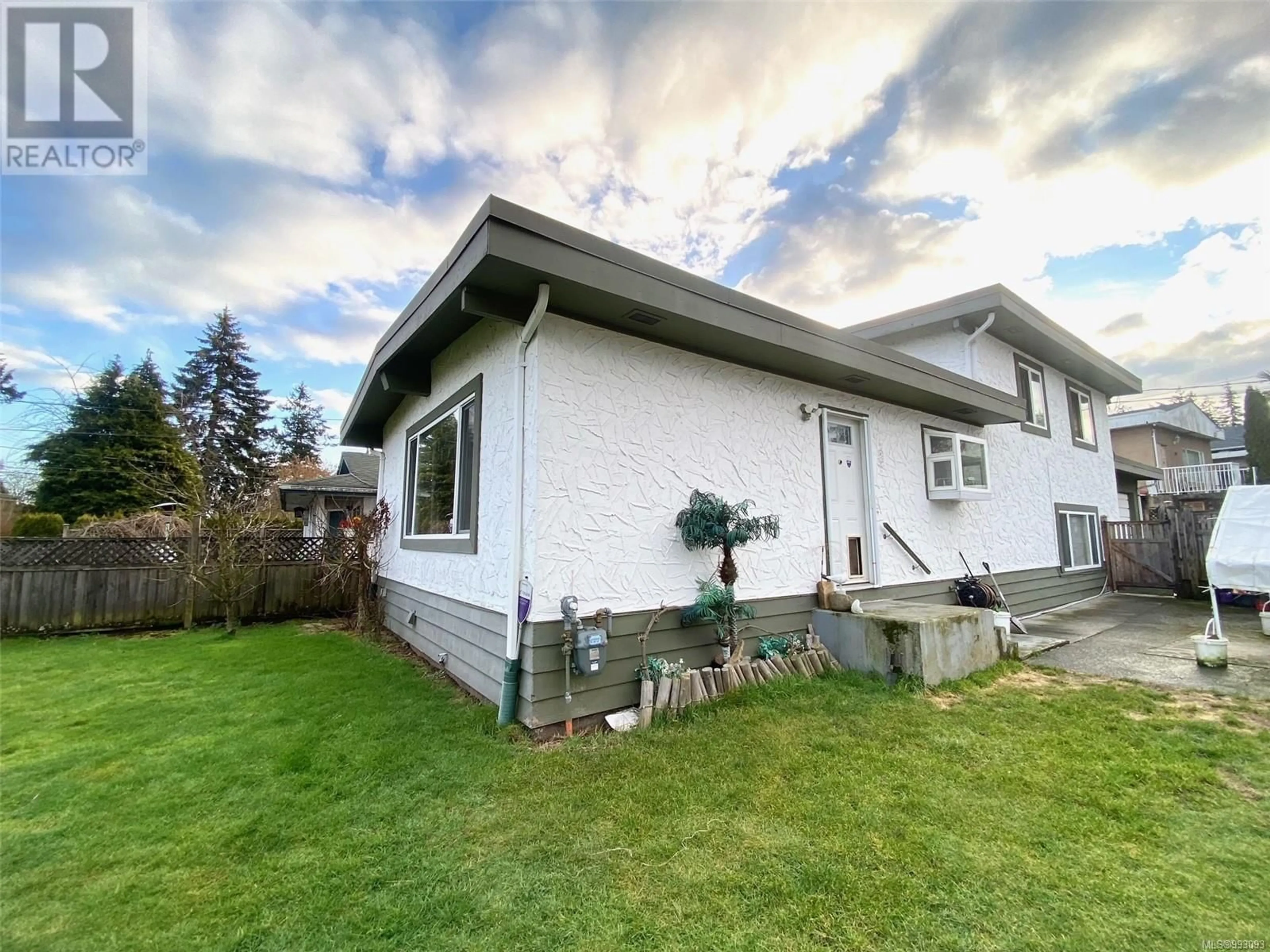 Unknown for 1001 MOYSE CRESCENT, Nanaimo British Columbia V9S2G7