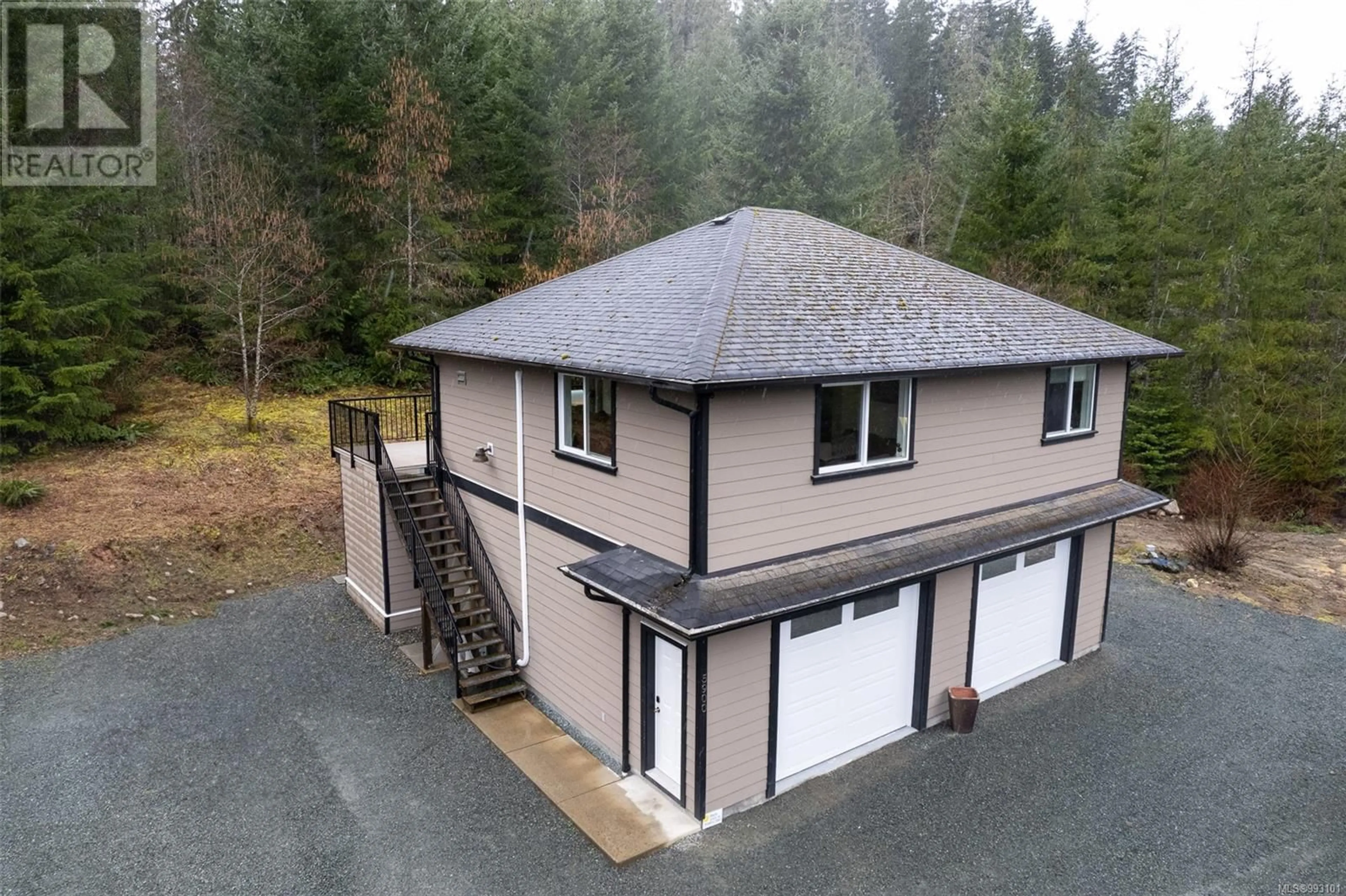 A pic from outside/outdoor area/front of a property/back of a property/a pic from drone, building for 5900 CLEMENTS ROAD, Duncan British Columbia V9L6J8