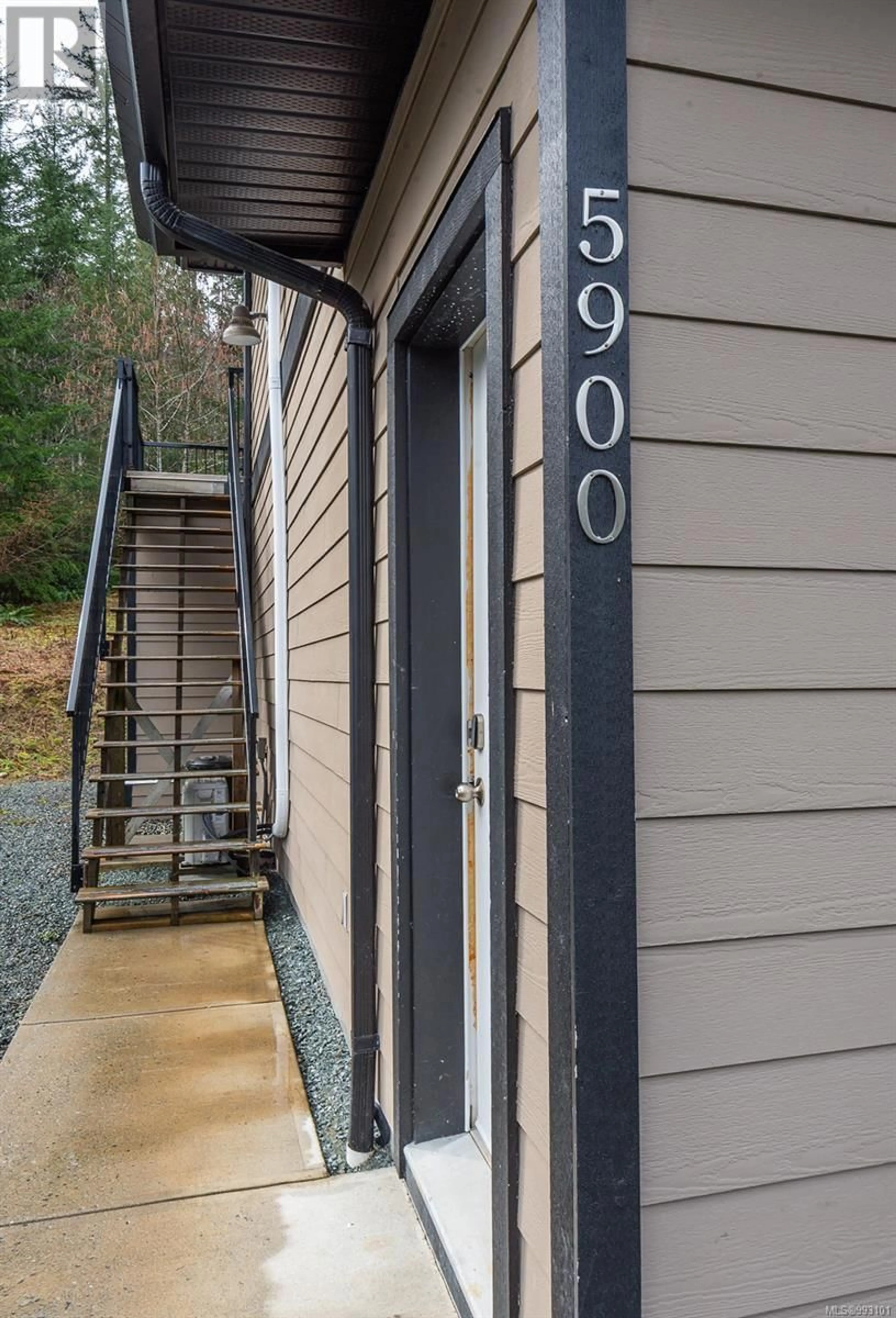 Home with vinyl exterior material, unknown for 5900 CLEMENTS ROAD, Duncan British Columbia V9L6J8