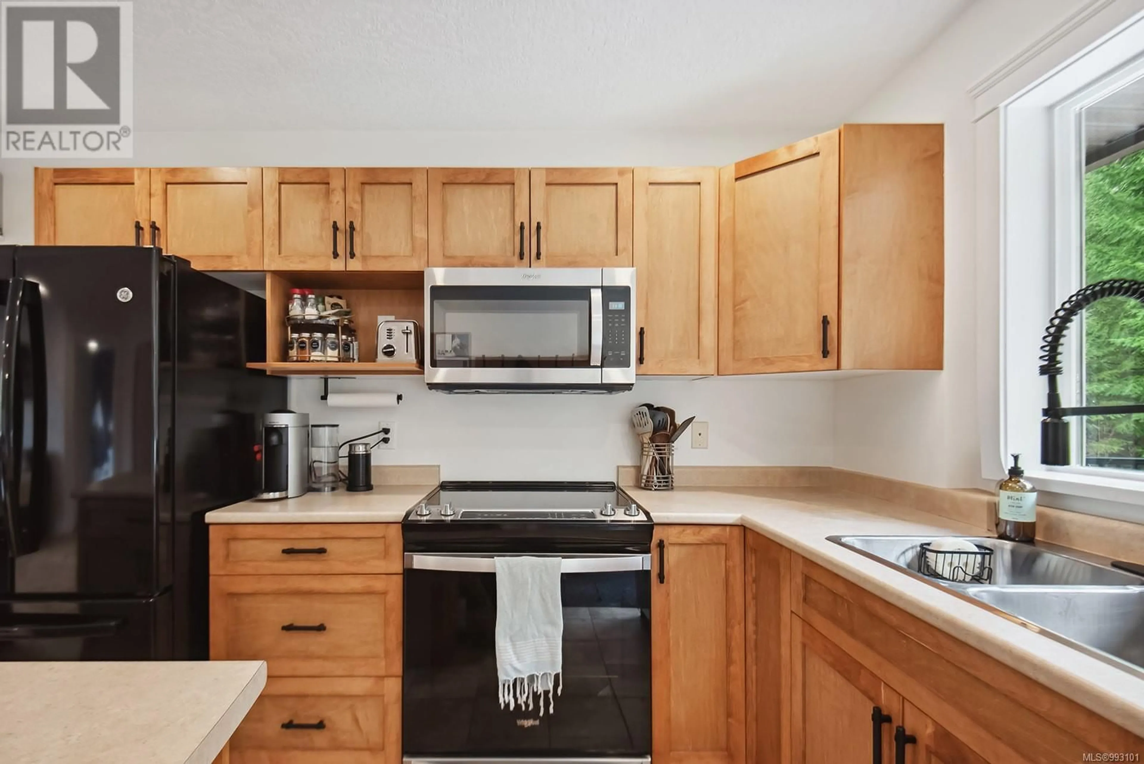 Standard kitchen, unknown for 5900 CLEMENTS ROAD, Duncan British Columbia V9L6J8