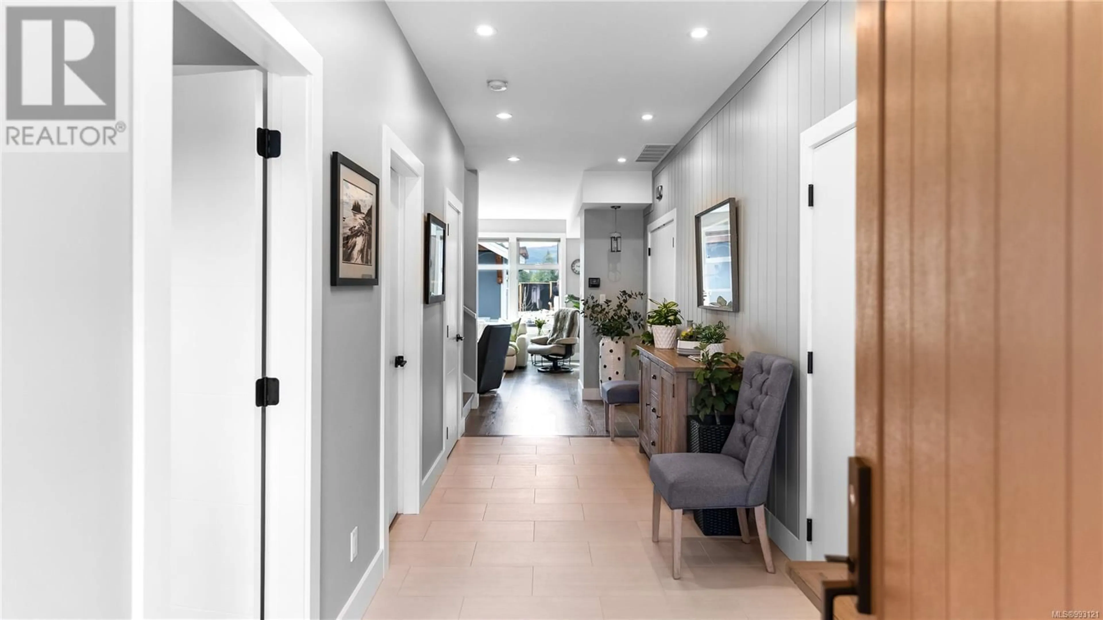 Indoor entryway for 7267 LAKEFRONT DRIVE, Lake Cowichan British Columbia V0R2G1