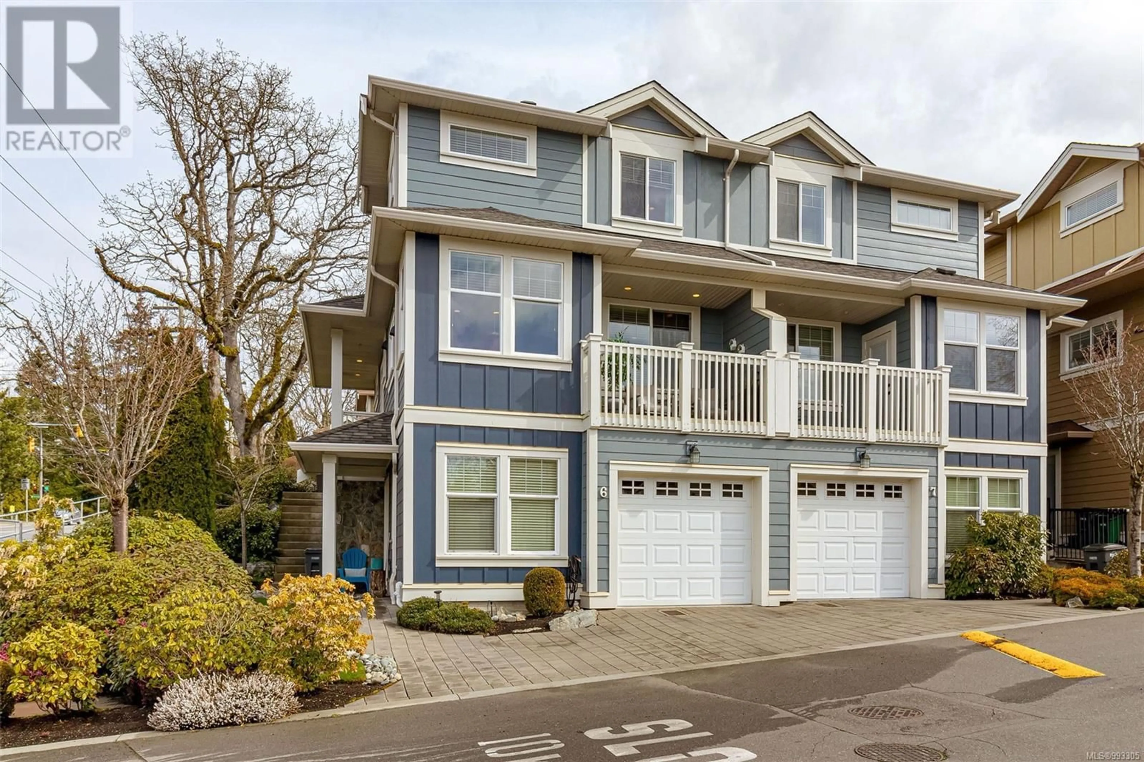 Home with vinyl exterior material, water/lake/river/ocean view for 6 - 4583 WILKINSON ROAD, Saanich British Columbia V8Z5C3