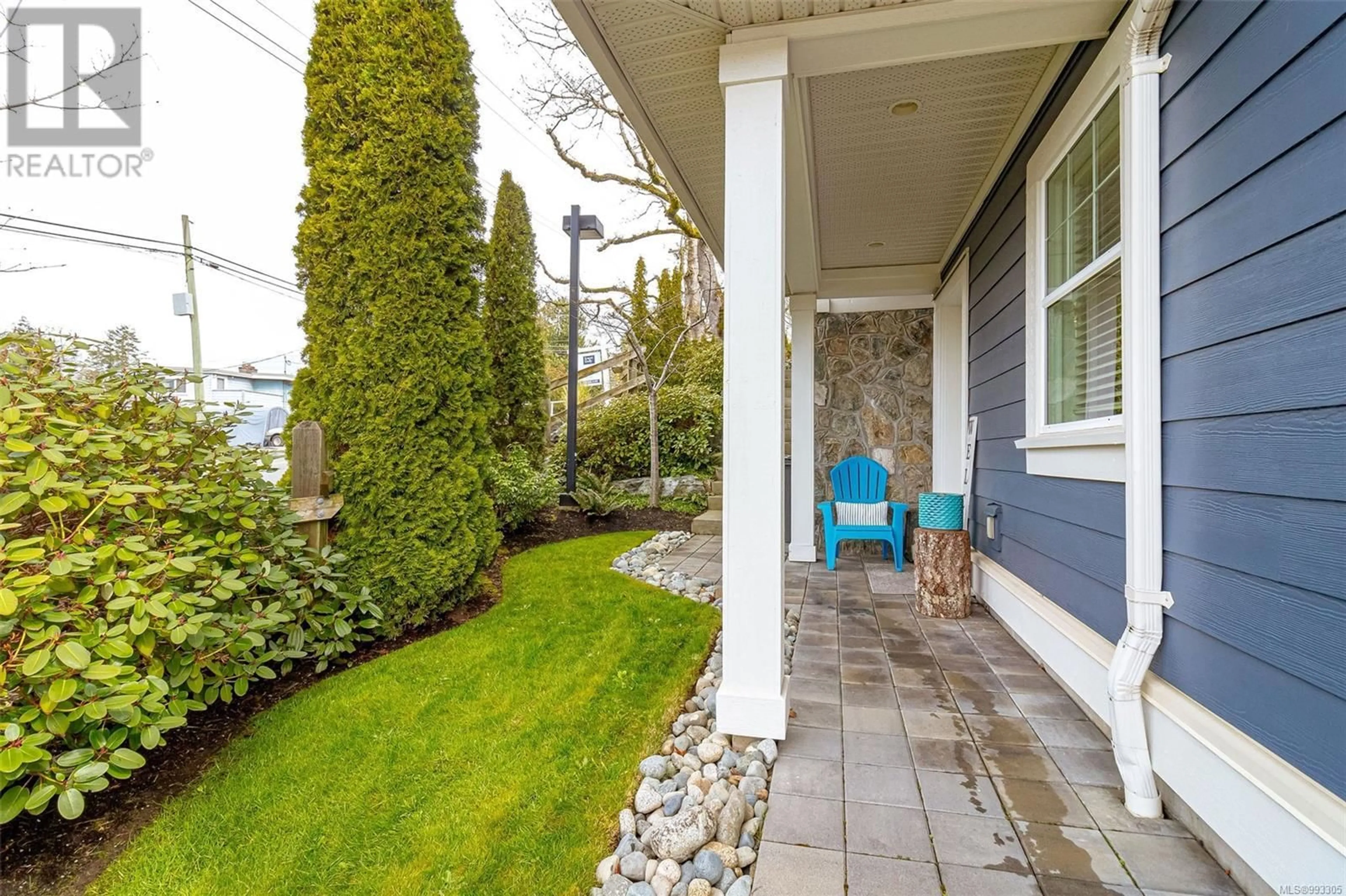 Patio, street for 6 - 4583 WILKINSON ROAD, Saanich British Columbia V8Z5C3