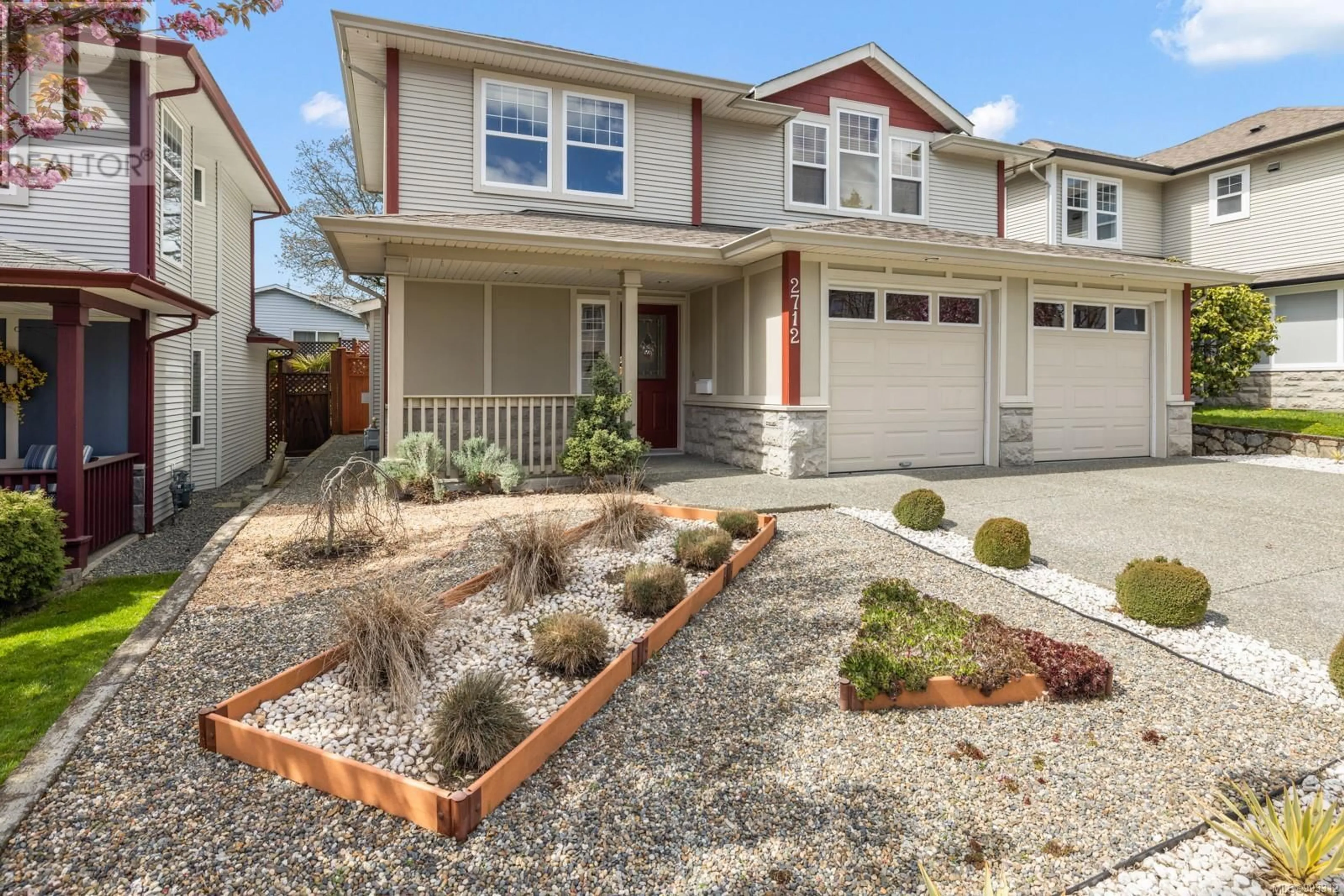 Home with vinyl exterior material, street for 2712 WINDMAN LANE, Langford British Columbia V9B6N3