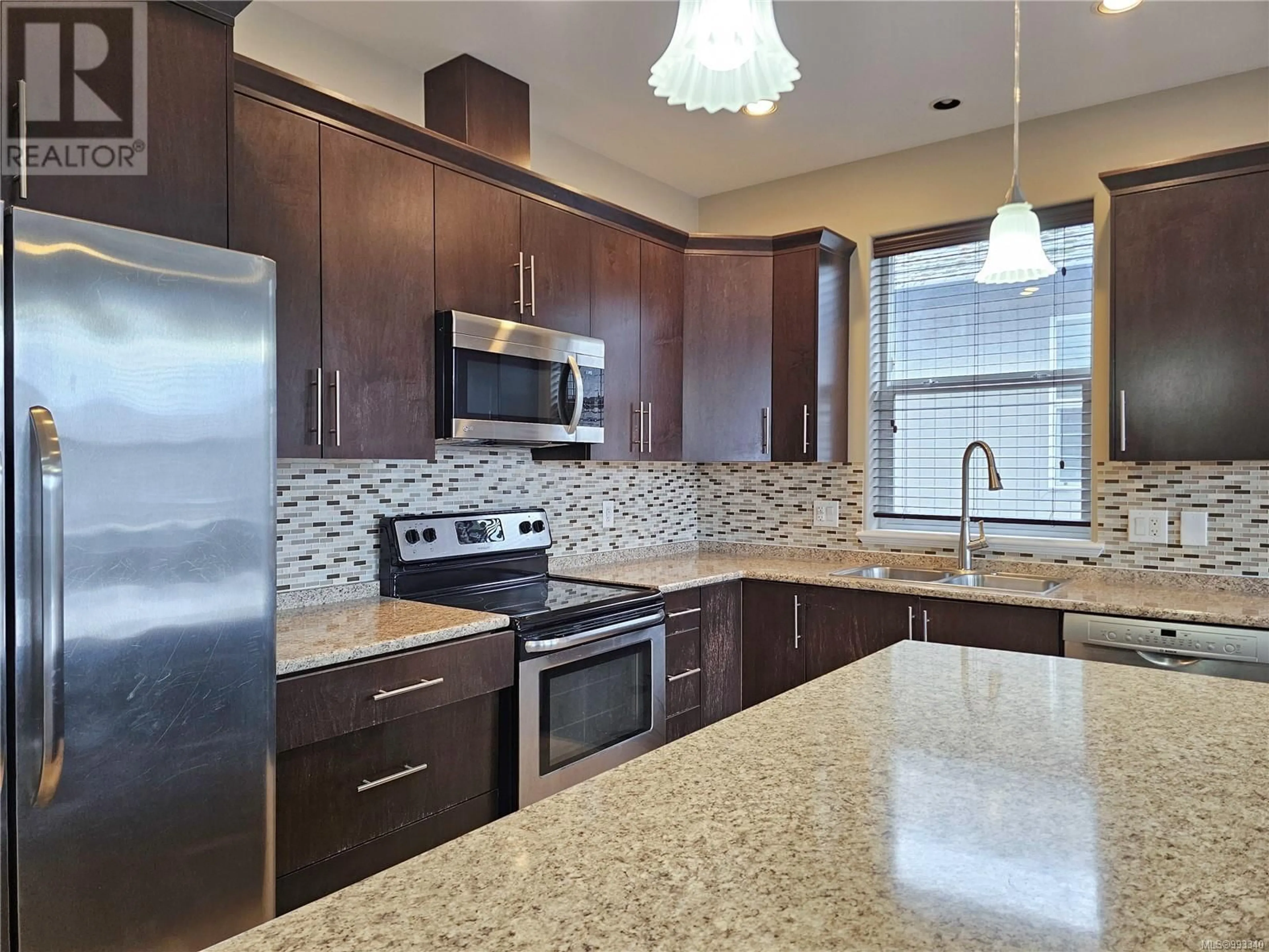 Open concept kitchen, ceramic/tile floor for 1024 BROWN ROAD, Langford British Columbia V9C2P7