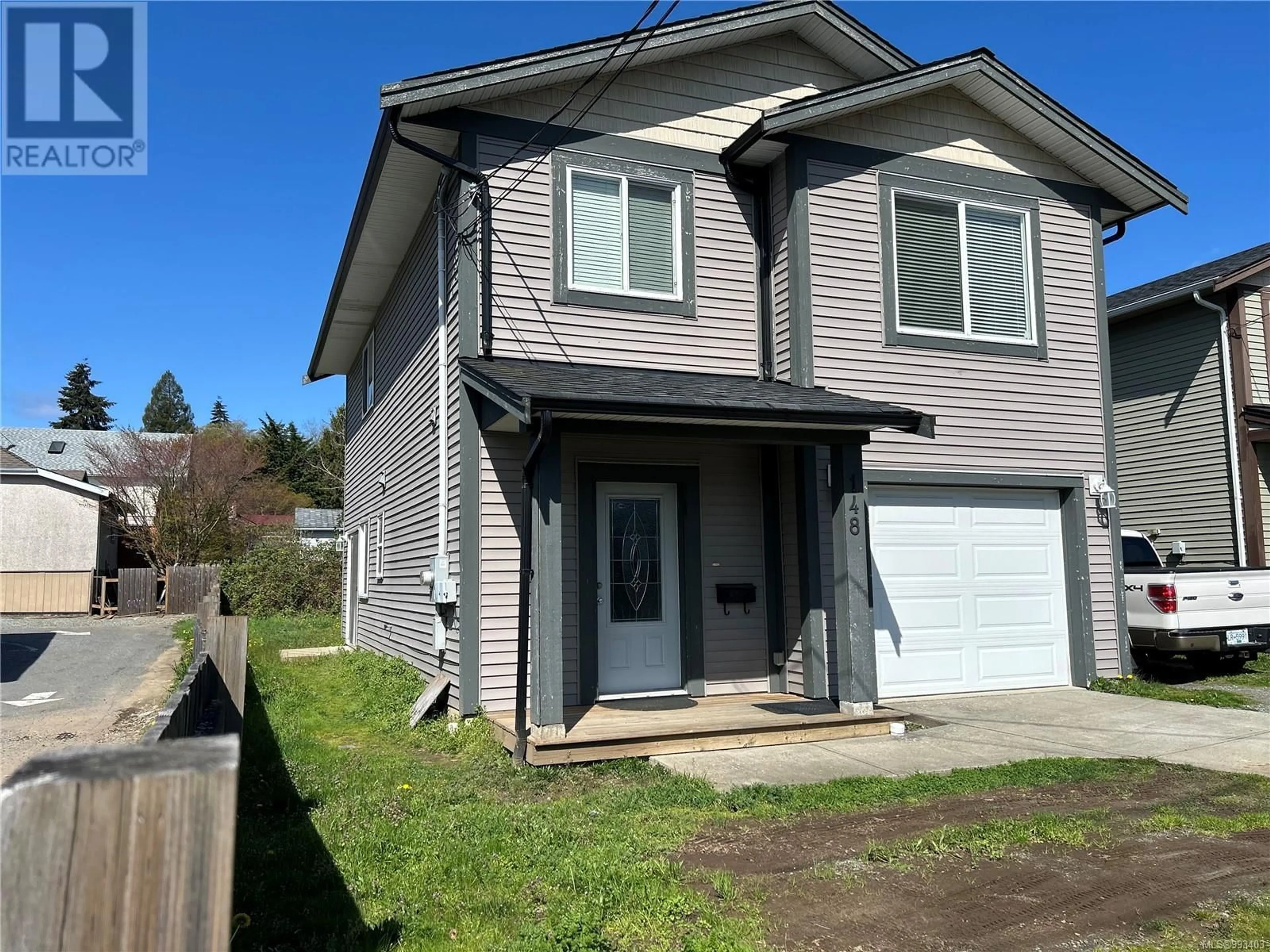 Home with vinyl exterior material, street for 148 VICTORIA ROAD, Nanaimo British Columbia V8K1P3