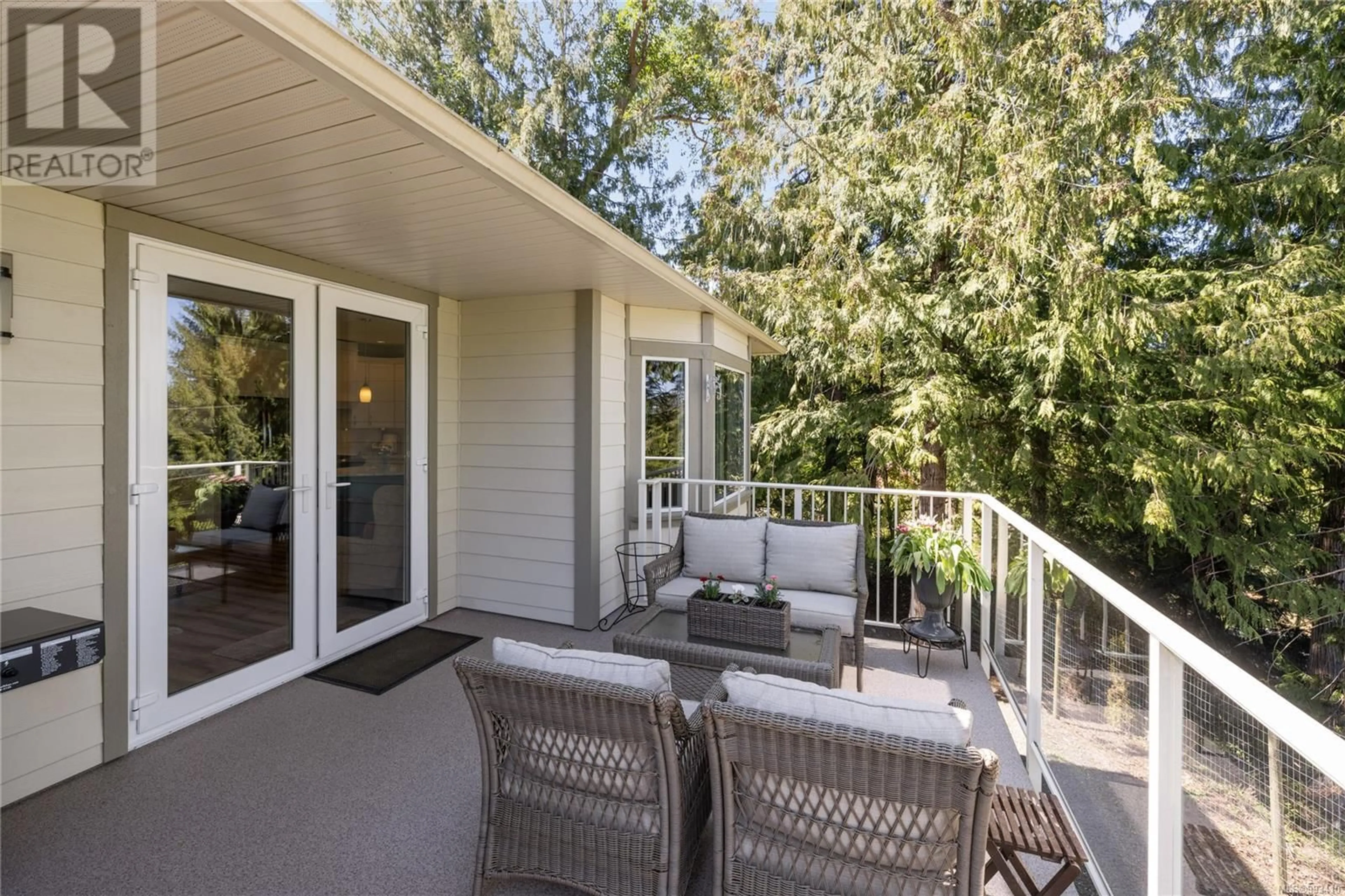Patio, water/lake/river/ocean view for 1640 COUNTRY ROAD, Qualicum Beach British Columbia V9K2S3