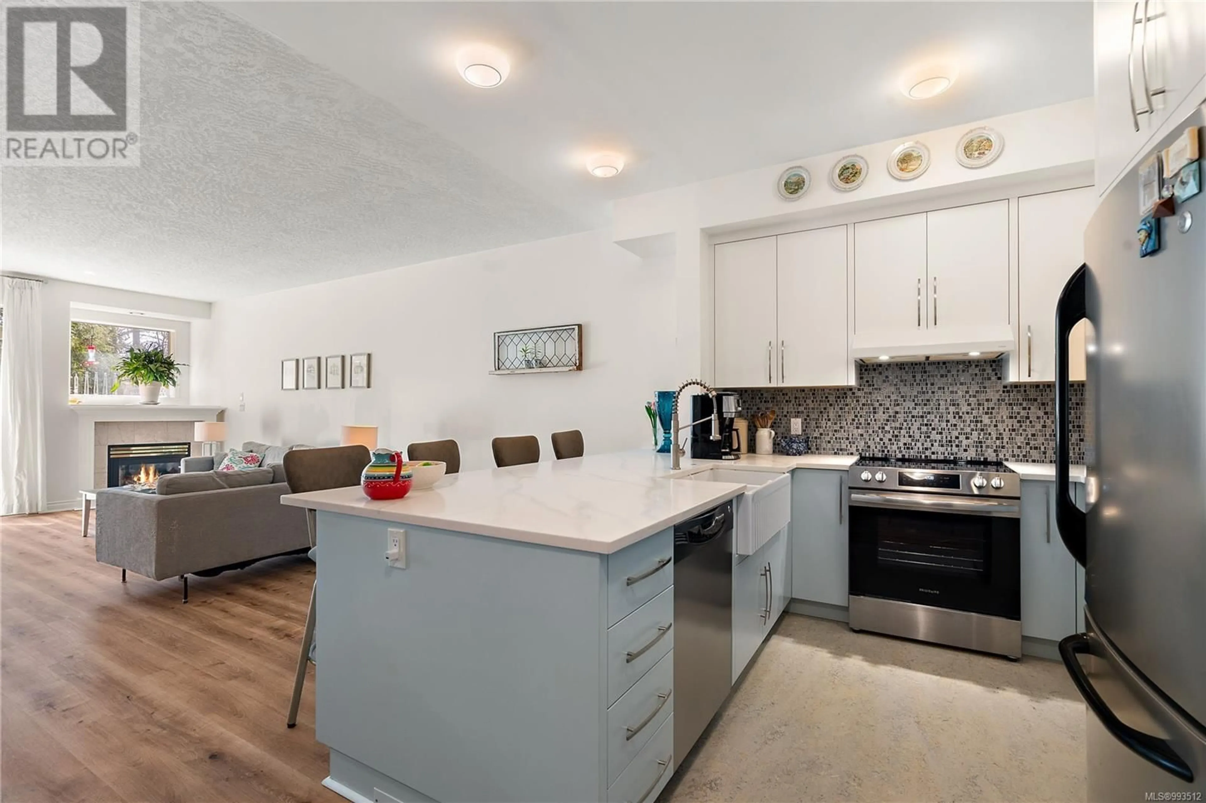 Open concept kitchen, unknown for 16 - 4525 WILKINSON ROAD, Saanich British Columbia V8Z5C3