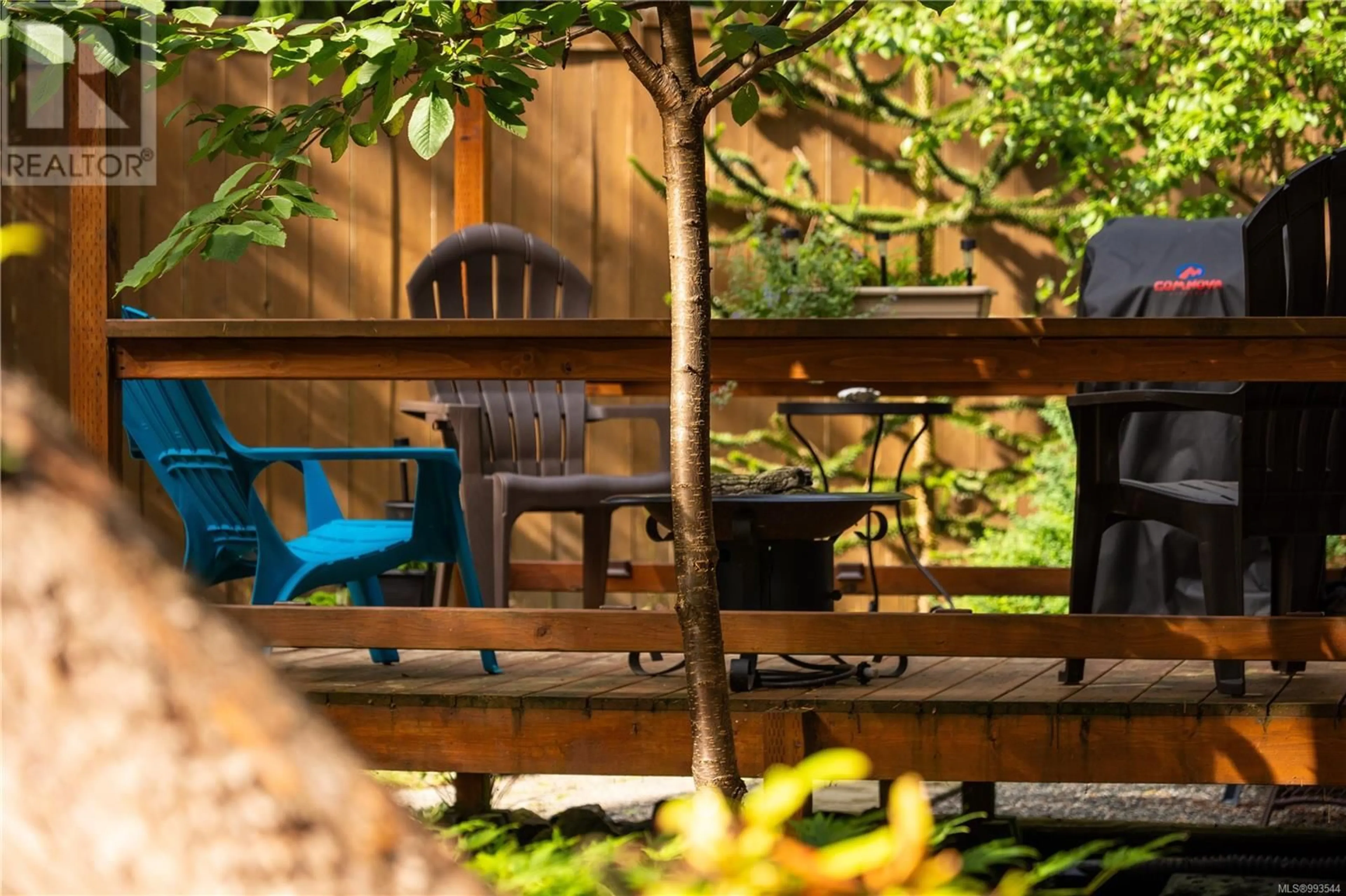 Patio, forest/trees view for 379 HEMLOCK AVENUE, Gabriola Island British Columbia V0R1X1