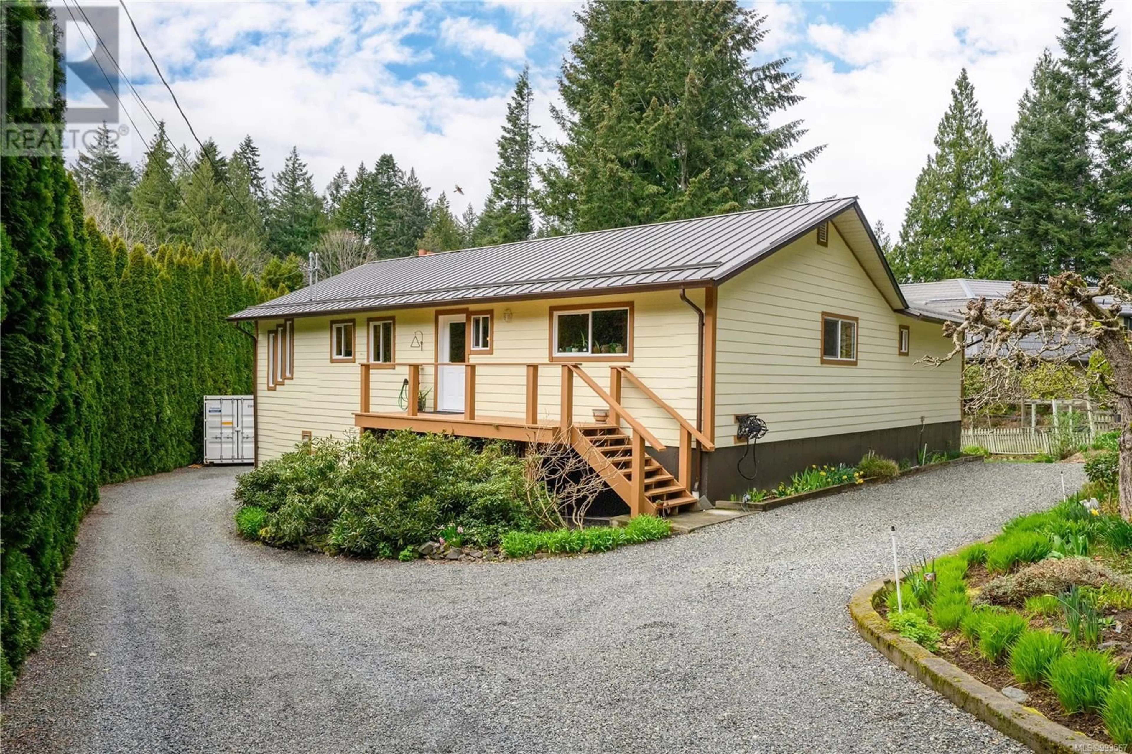 Home with vinyl exterior material, street for 2897 FULLER LAKE ROAD, Chemainus British Columbia V0R1K5