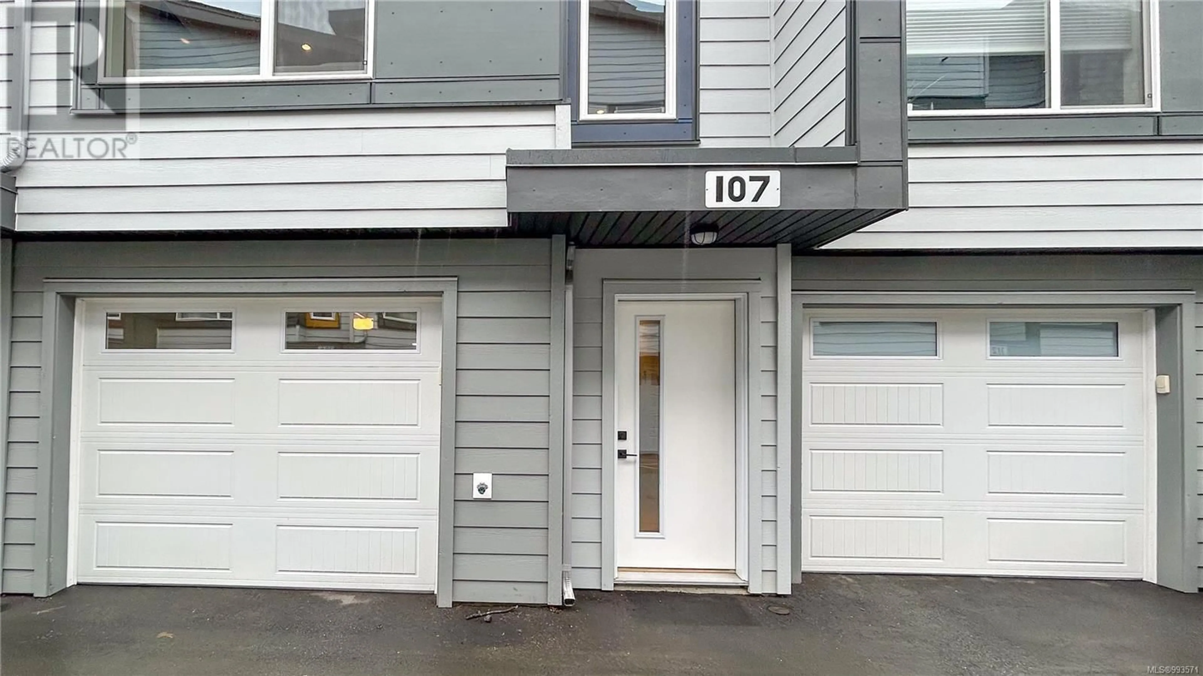 Home with vinyl exterior material, street for 107 - 2130 TRIANGLE TRAIL, Langford British Columbia V9C0R2