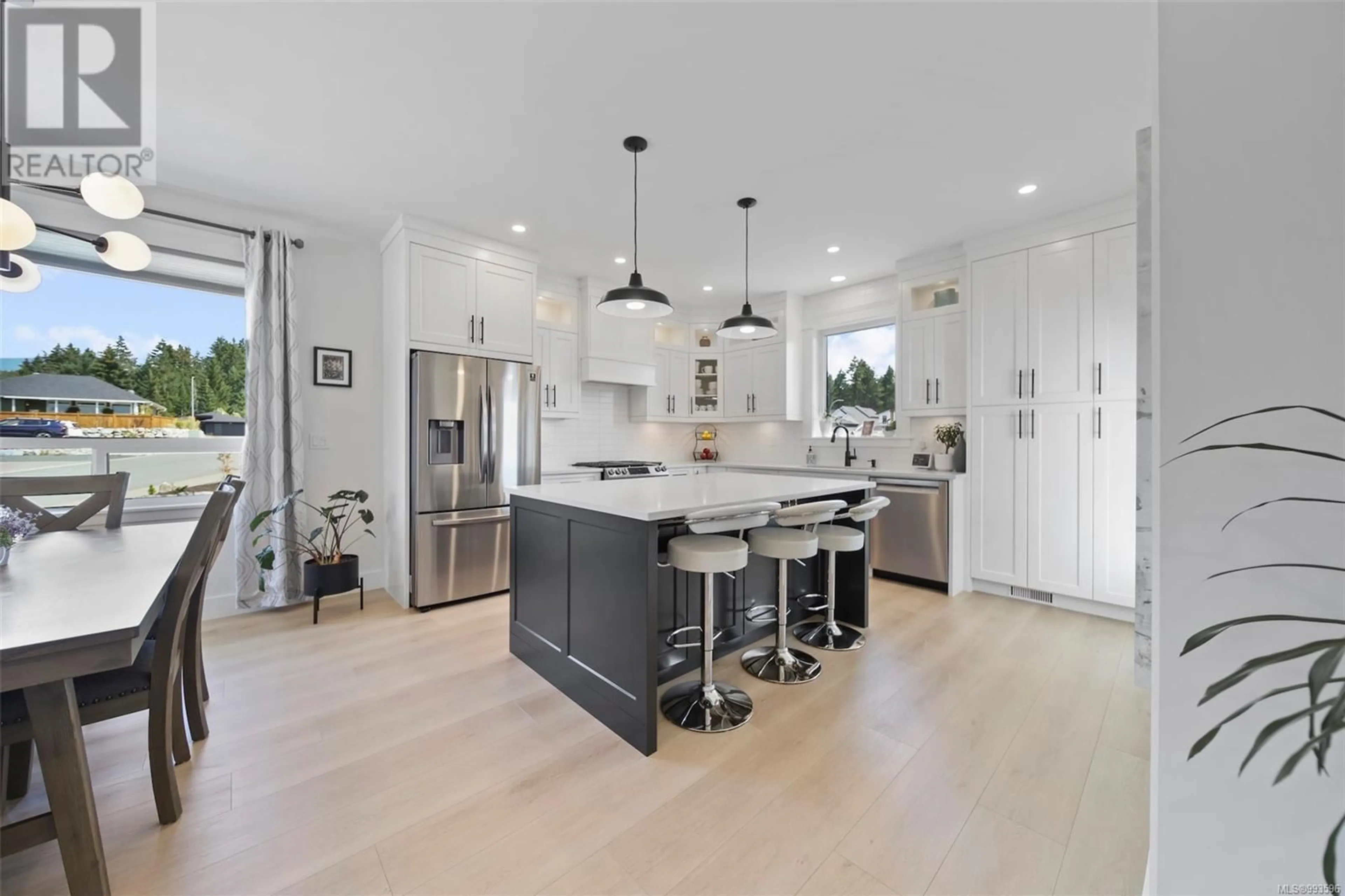 Open concept kitchen, unknown for 3204 FERNWOOD LANE, Port Alberni British Columbia V9Y0C5