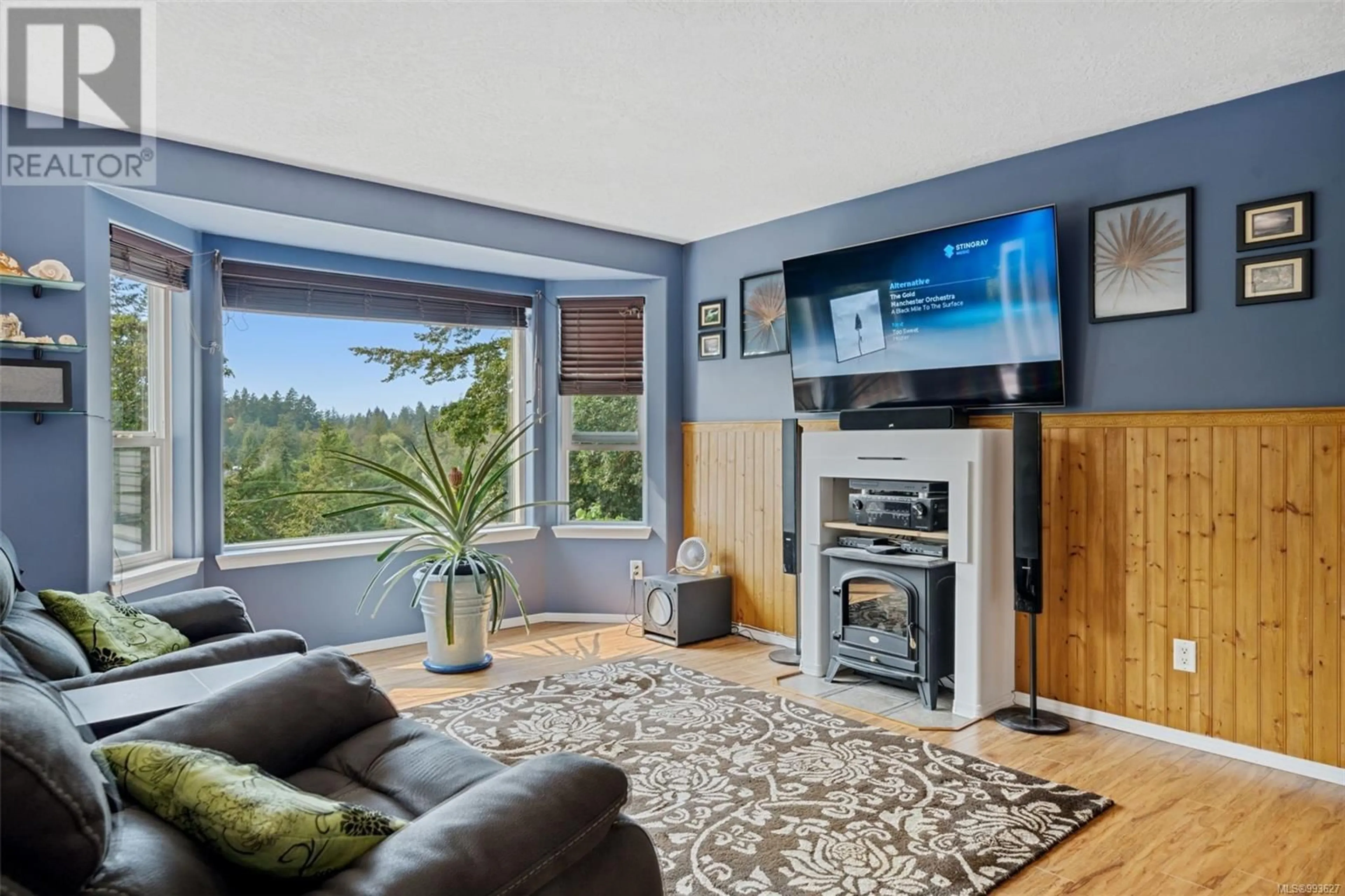 Home theater for 2030 AYUM ROAD, Sooke British Columbia V9Z0E6