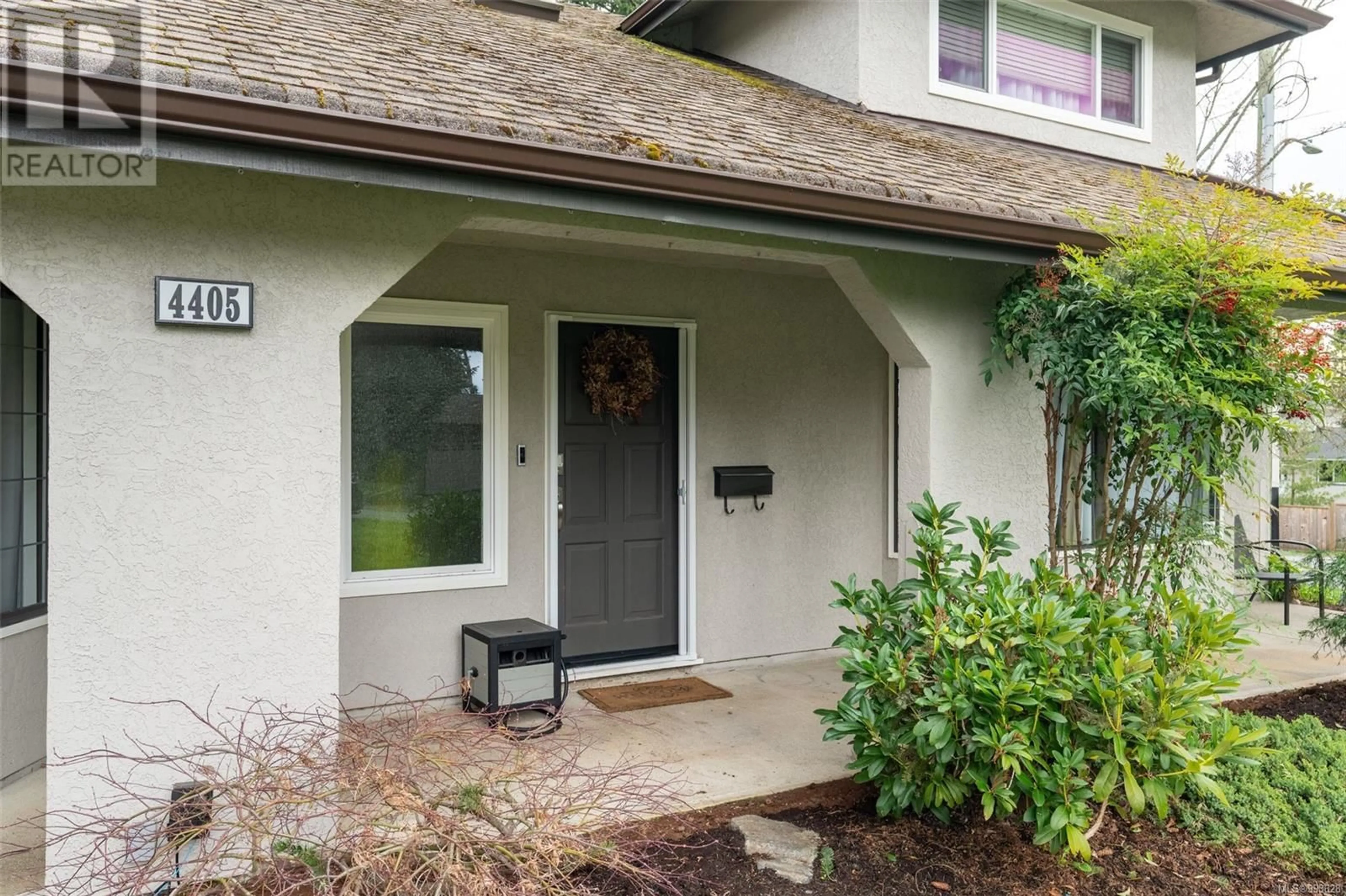 Unknown for 4405 STROM NESS PLACE, Saanich British Columbia V8Z6S7