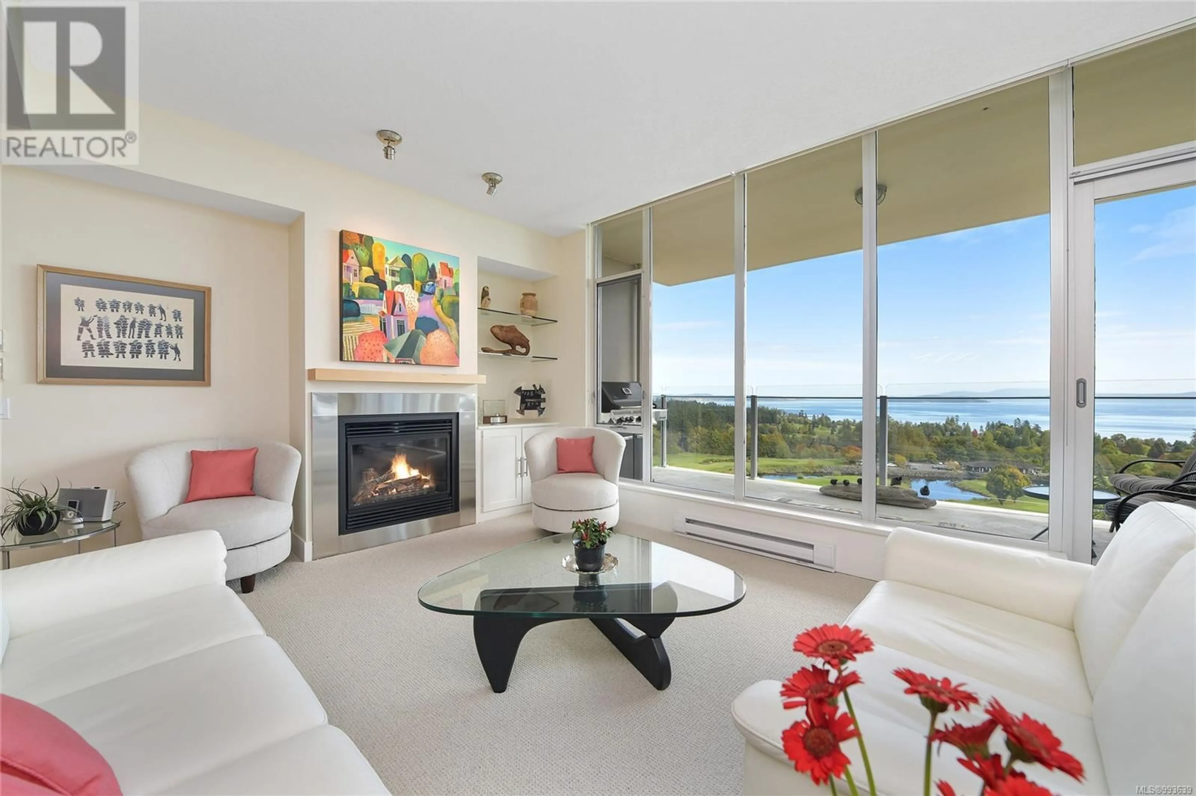 Living room with furniture, unknown for 502 - 748 SAYWARD HILL TERRACE, Saanich British Columbia V8Y3K1