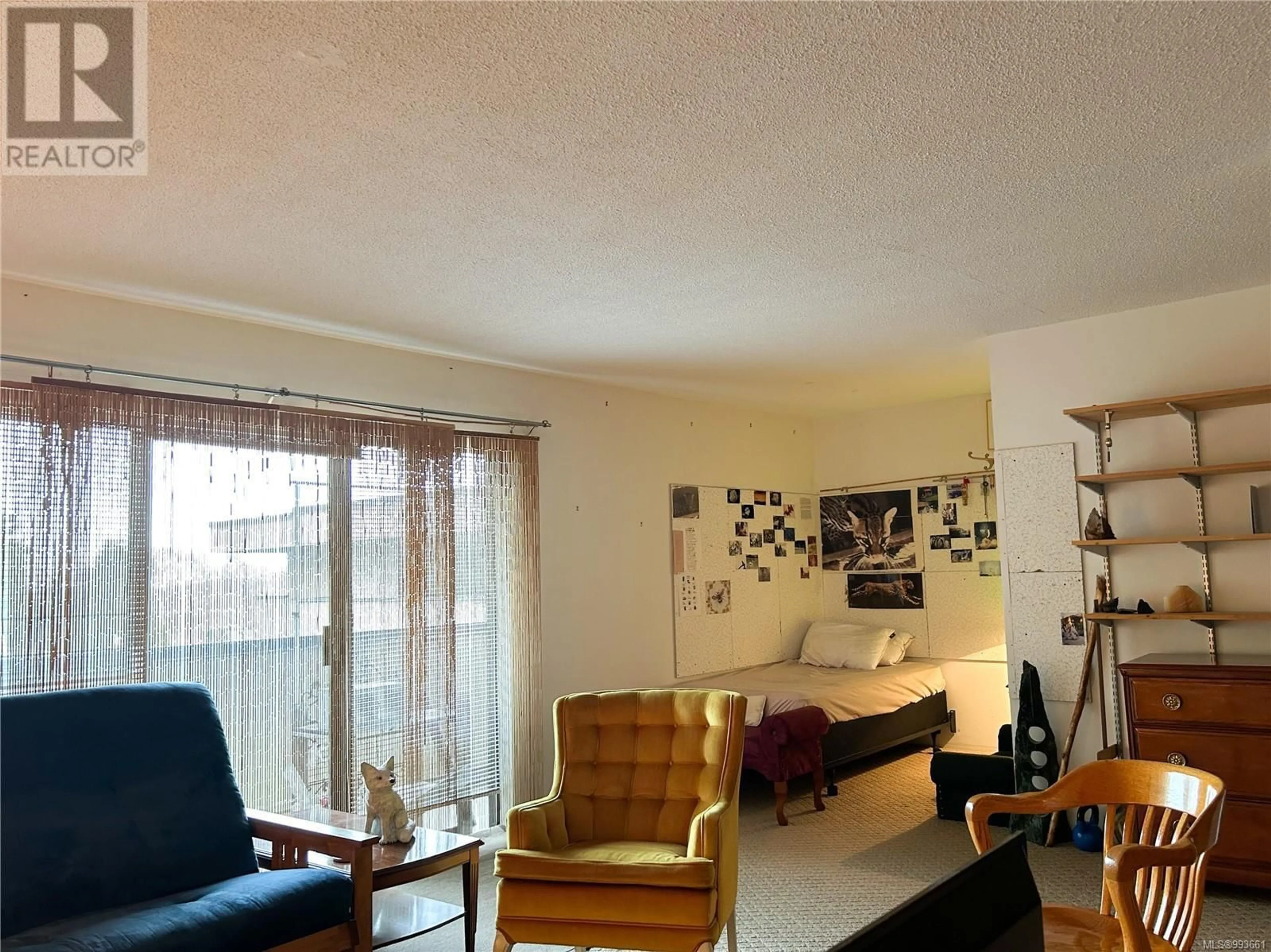 Living room with furniture, unknown for 310 - 550 BRADLEY STREET, Nanaimo British Columbia V9S5N4