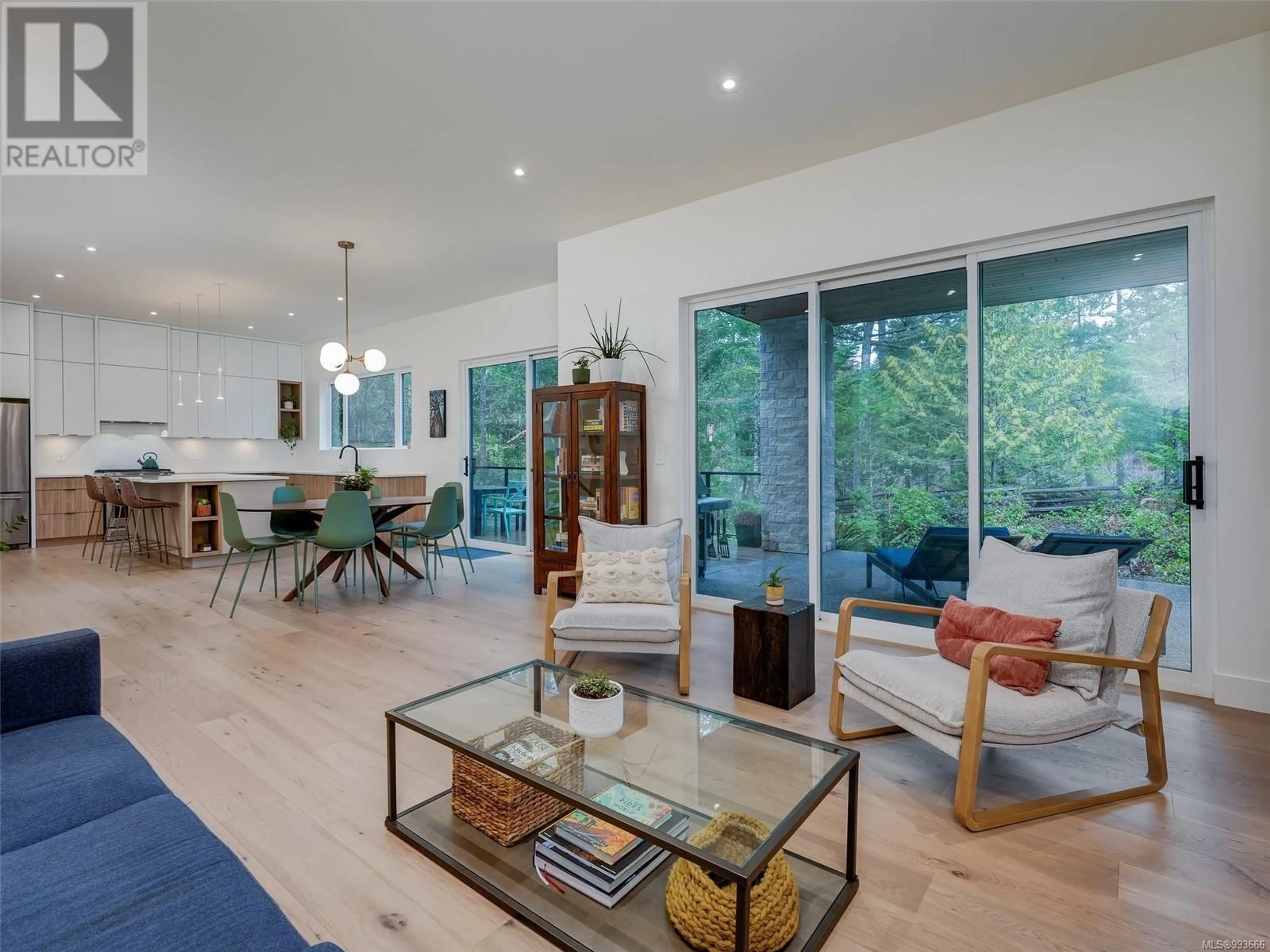 Living room with furniture, unknown for 3909 OLYMPIAN WAY, Colwood British Columbia V9C0R7