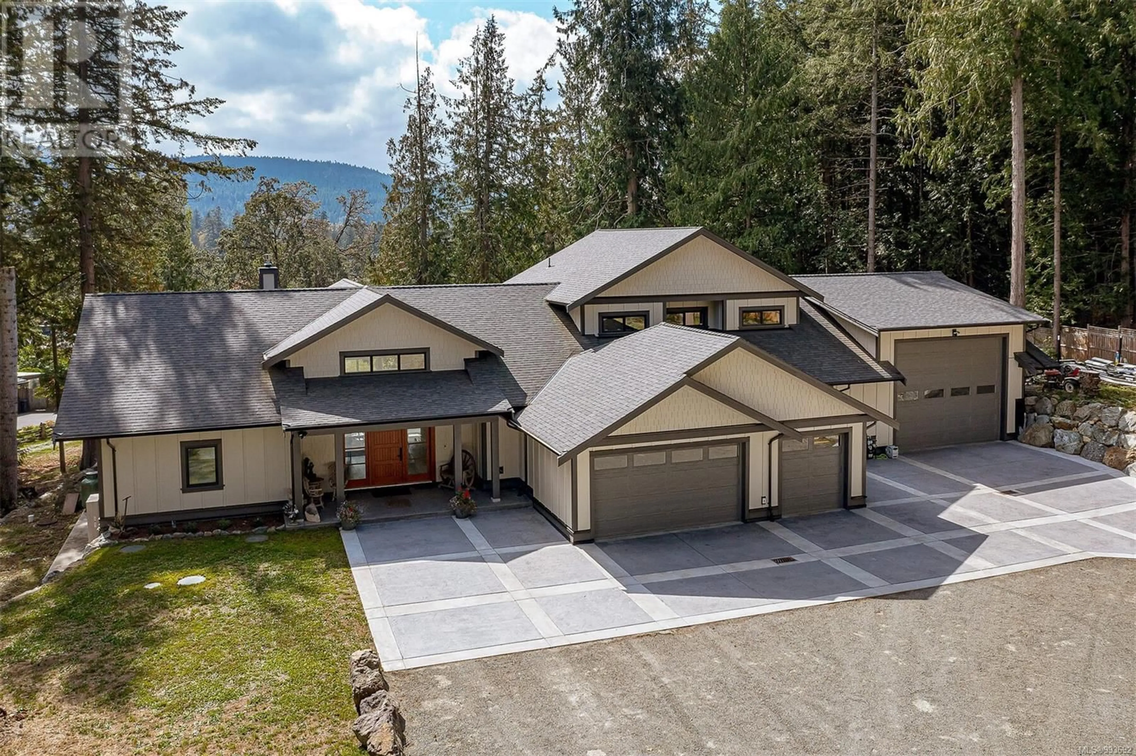 A pic from outside/outdoor area/front of a property/back of a property/a pic from drone, mountain view for 881 BRADLEY DYNE ROAD, North Saanich British Columbia V8L5H1