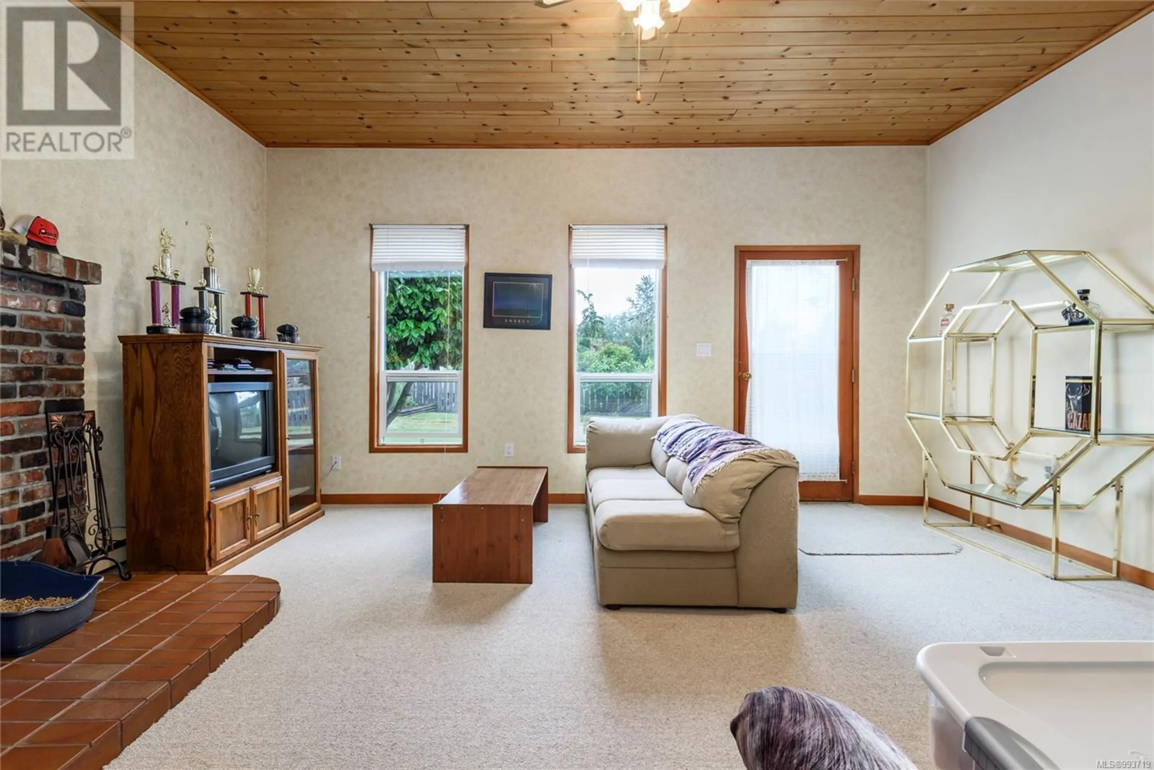 Living room with furniture, unknown for 1267 DON ROAD, Comox British Columbia V9M4C4