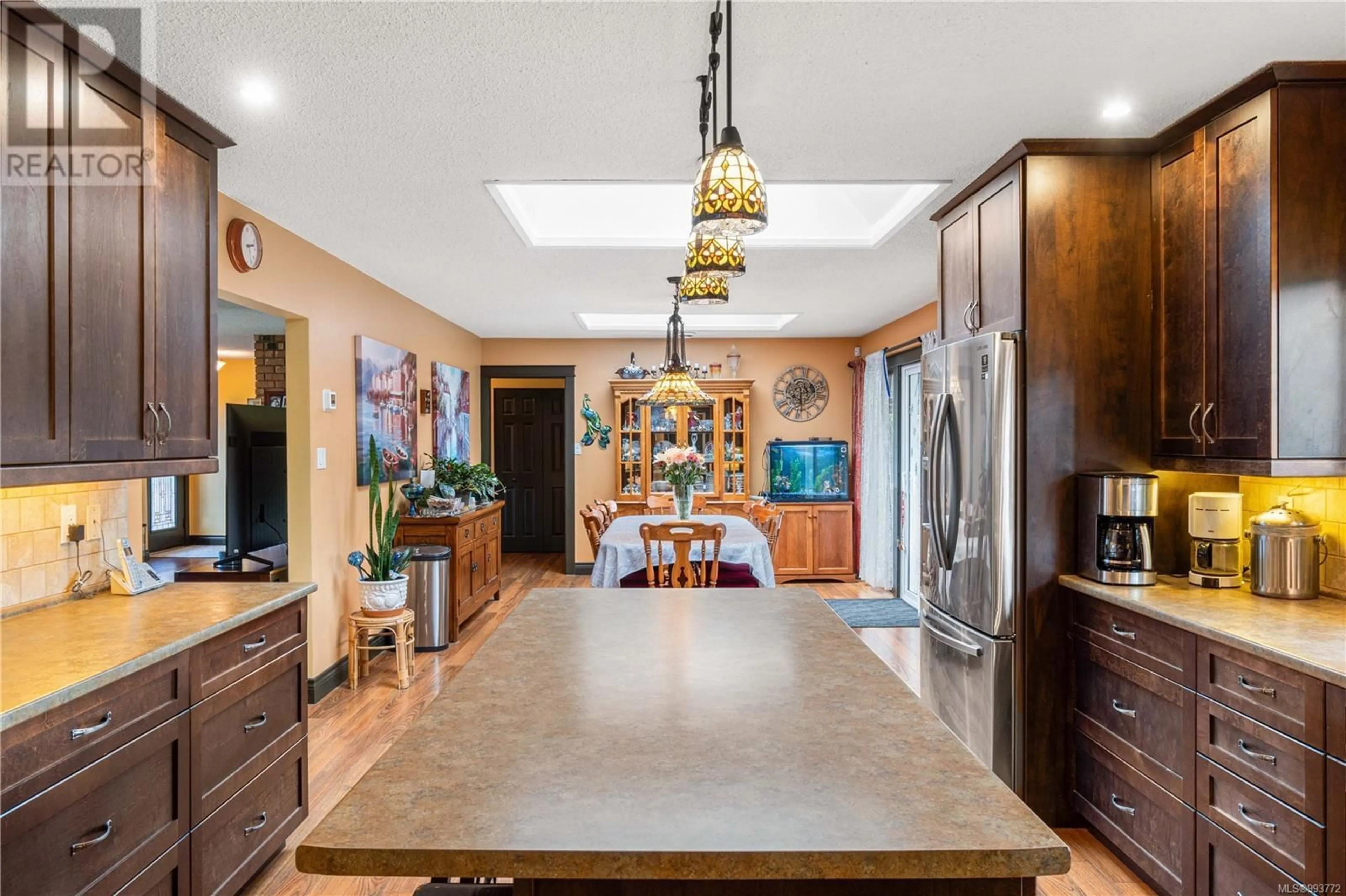 Open concept kitchen, ceramic/tile floor for 1306 WOODLAND DRIVE, French Creek British Columbia V9P1Z2