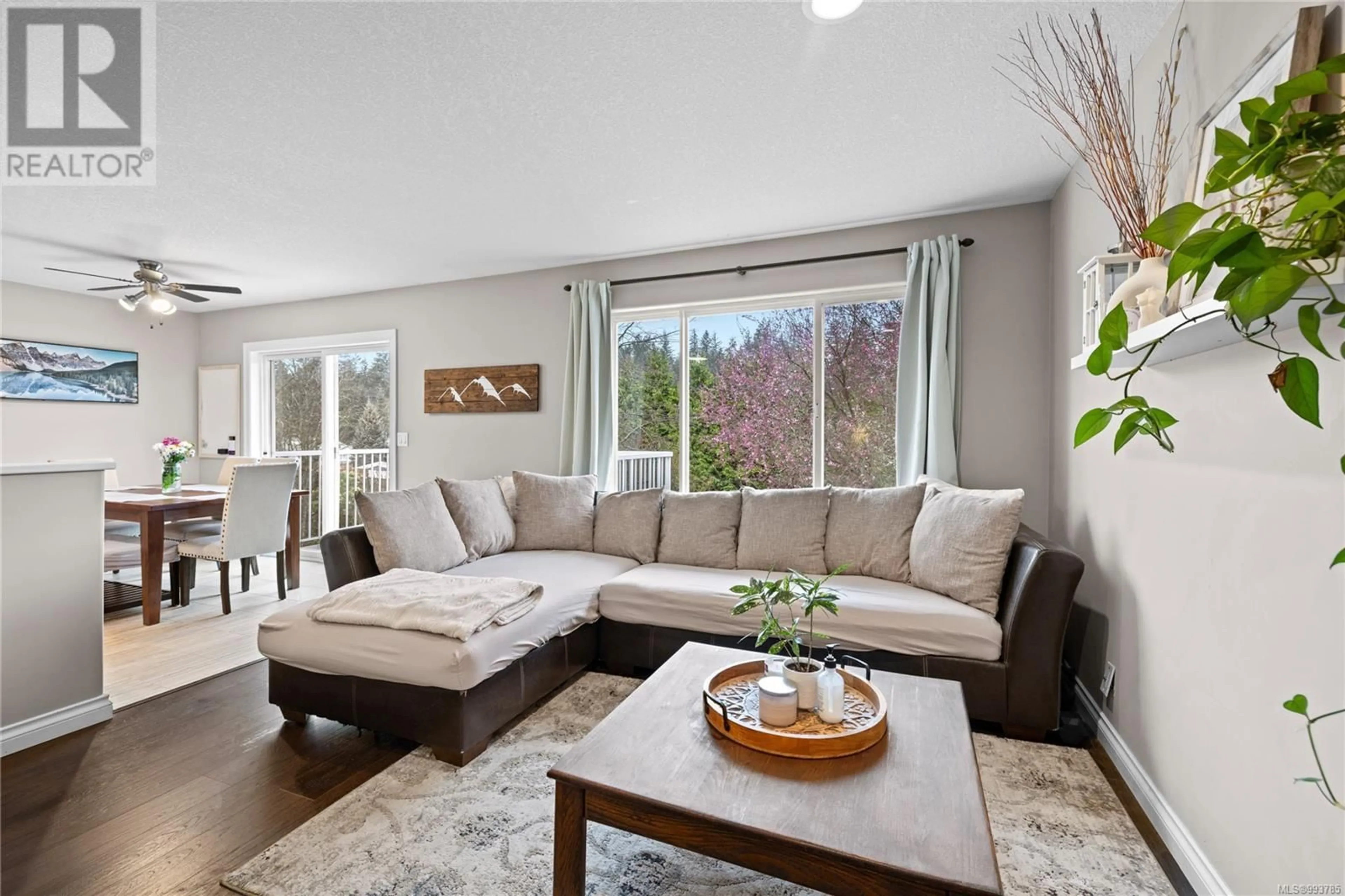 Living room with furniture, unknown for 5794 BROOKWOOD DRIVE, Nanaimo British Columbia V9T6J5