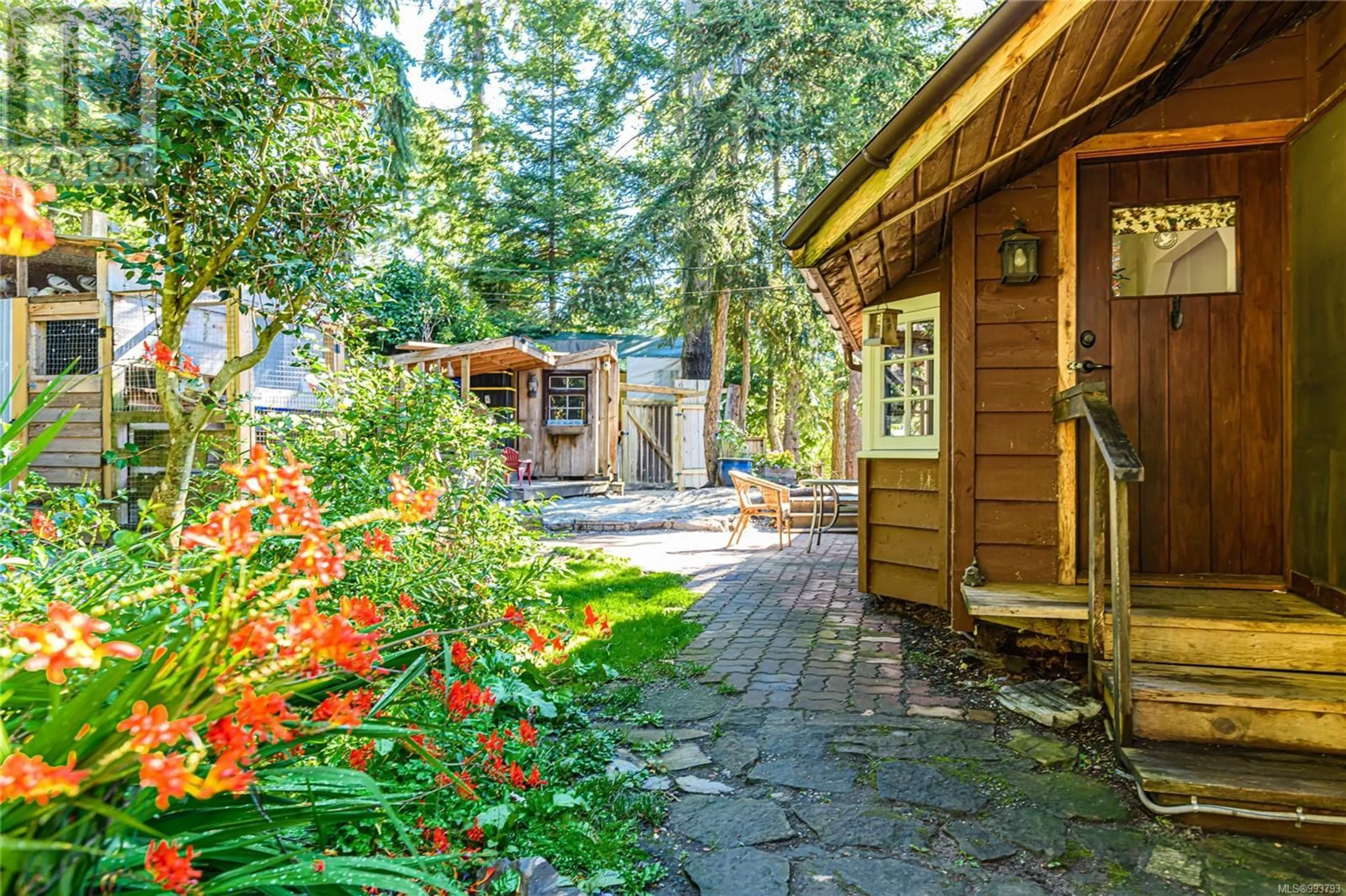 Patio, street for 131 MORNINGSIDE DRIVE, Salt Spring British Columbia V8K1X1