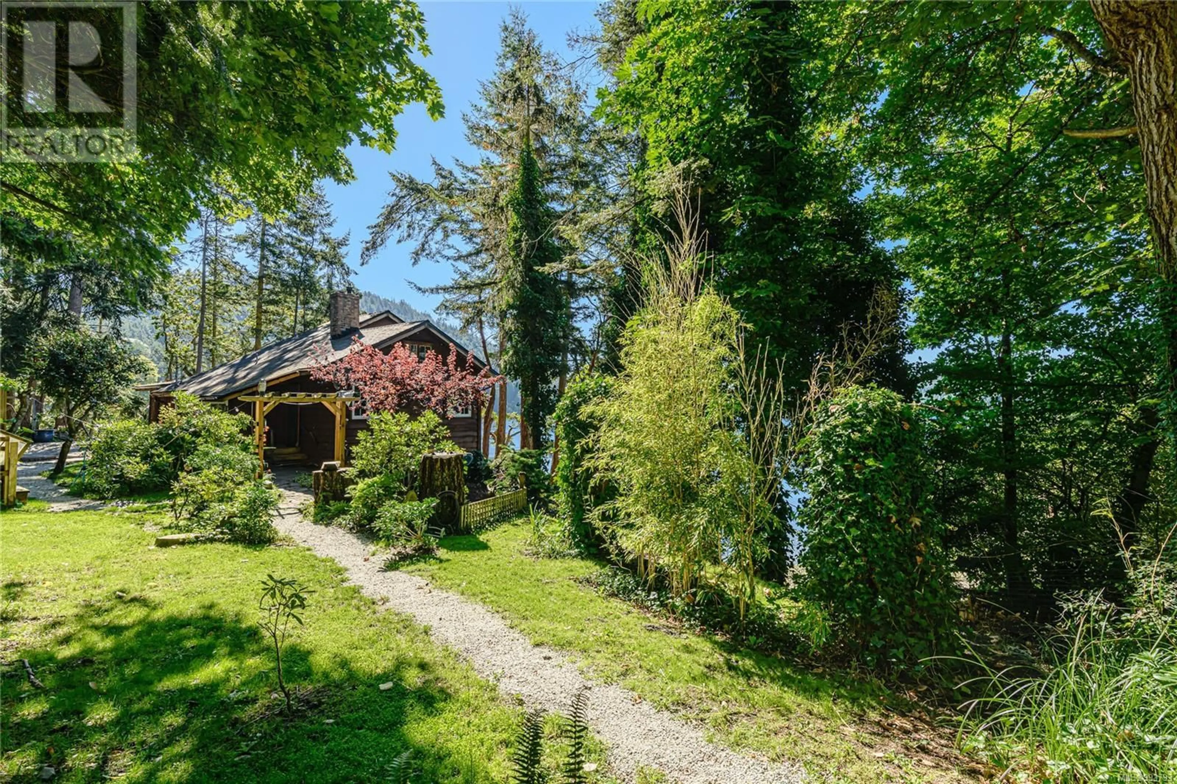 Patio, forest/trees view for 131 MORNINGSIDE DRIVE, Salt Spring British Columbia V8K1X1