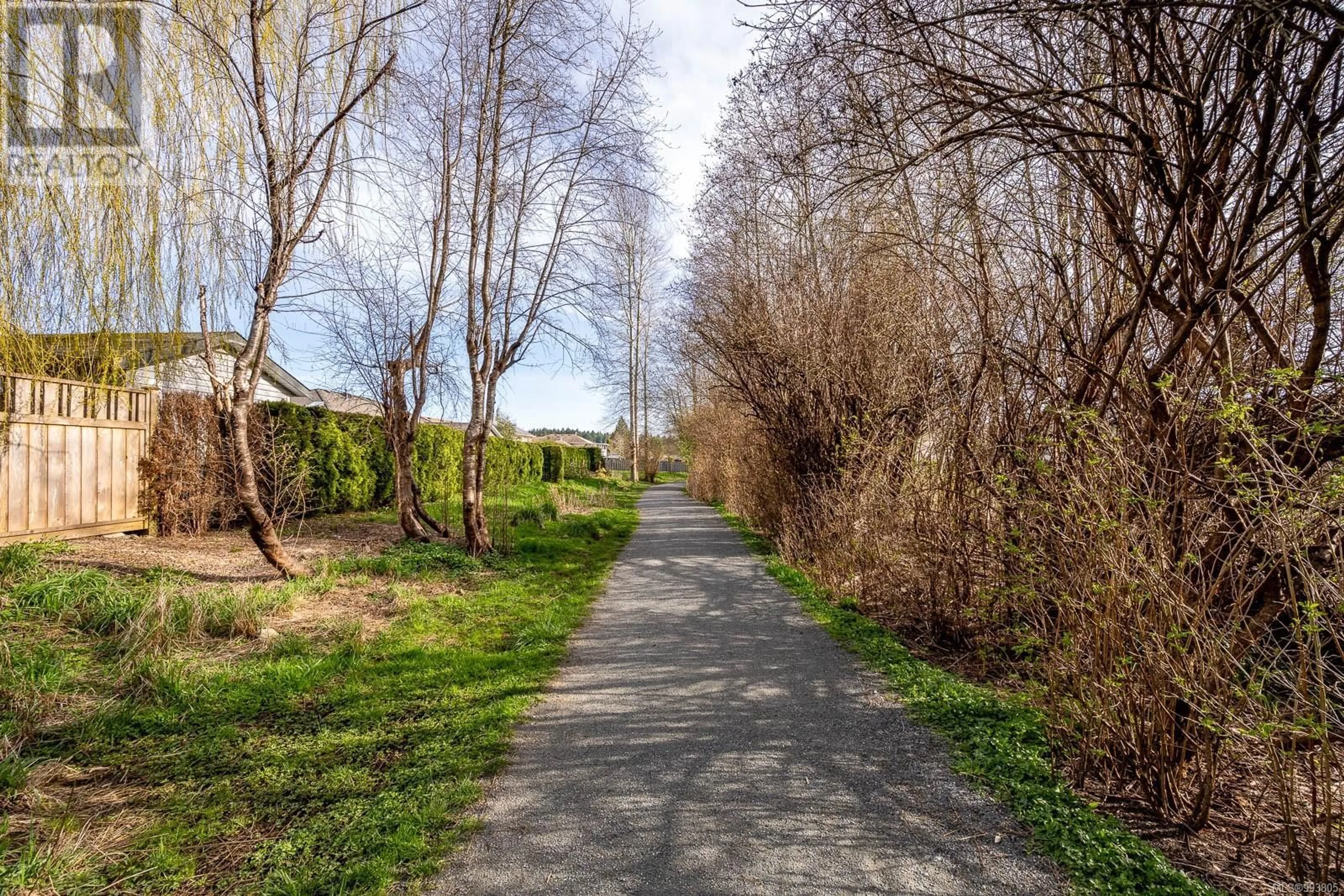 Patio, street for 1595 MALLARD DRIVE, Courtenay British Columbia V9N8L8