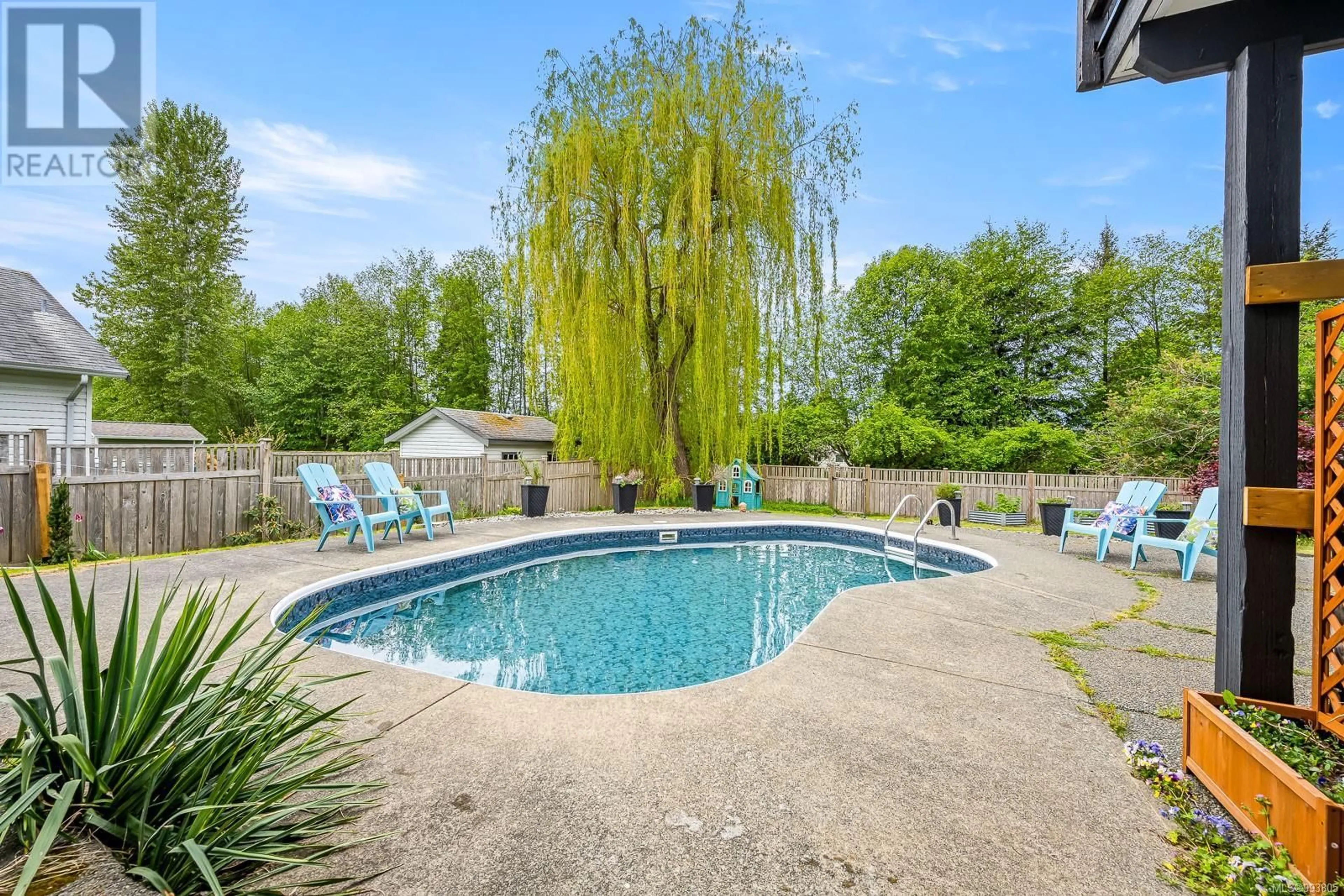 Pool for 1595 MALLARD DRIVE, Courtenay British Columbia V9N8L8