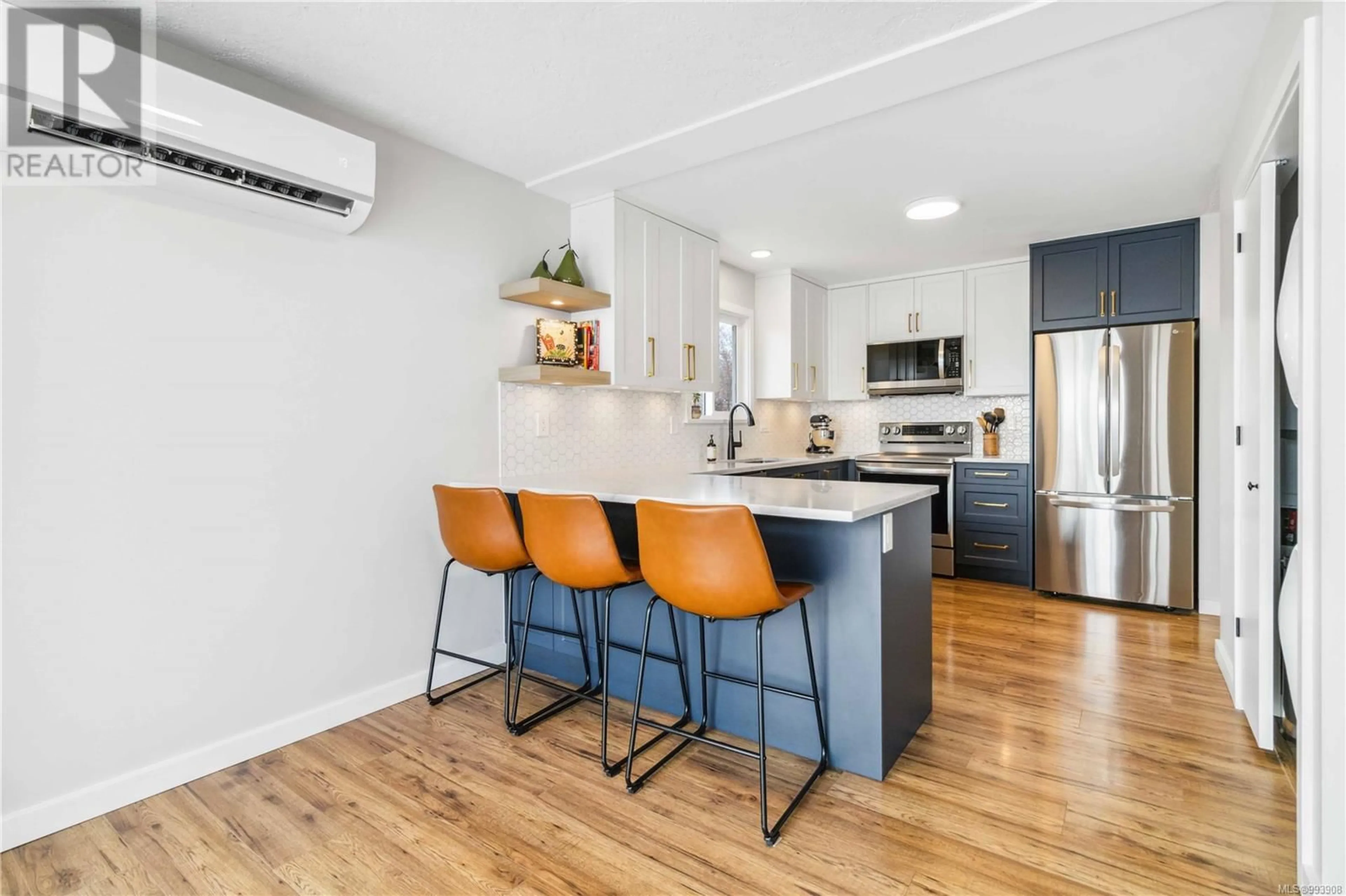 Open concept kitchen, unknown for 9620 BARNES PLACE, Sidney British Columbia V8L4W9