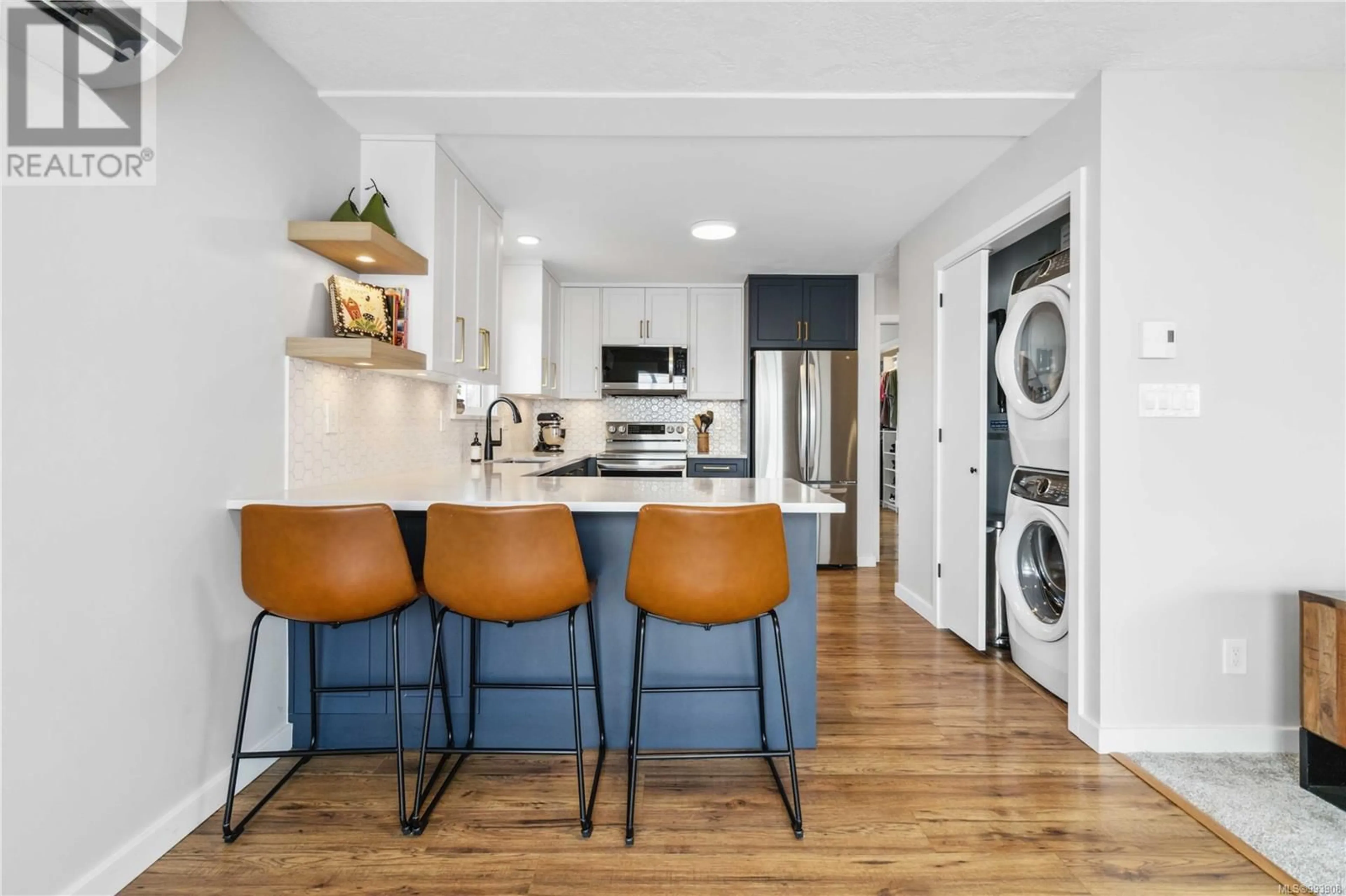 Open concept kitchen, unknown for 9620 BARNES PLACE, Sidney British Columbia V8L4W9