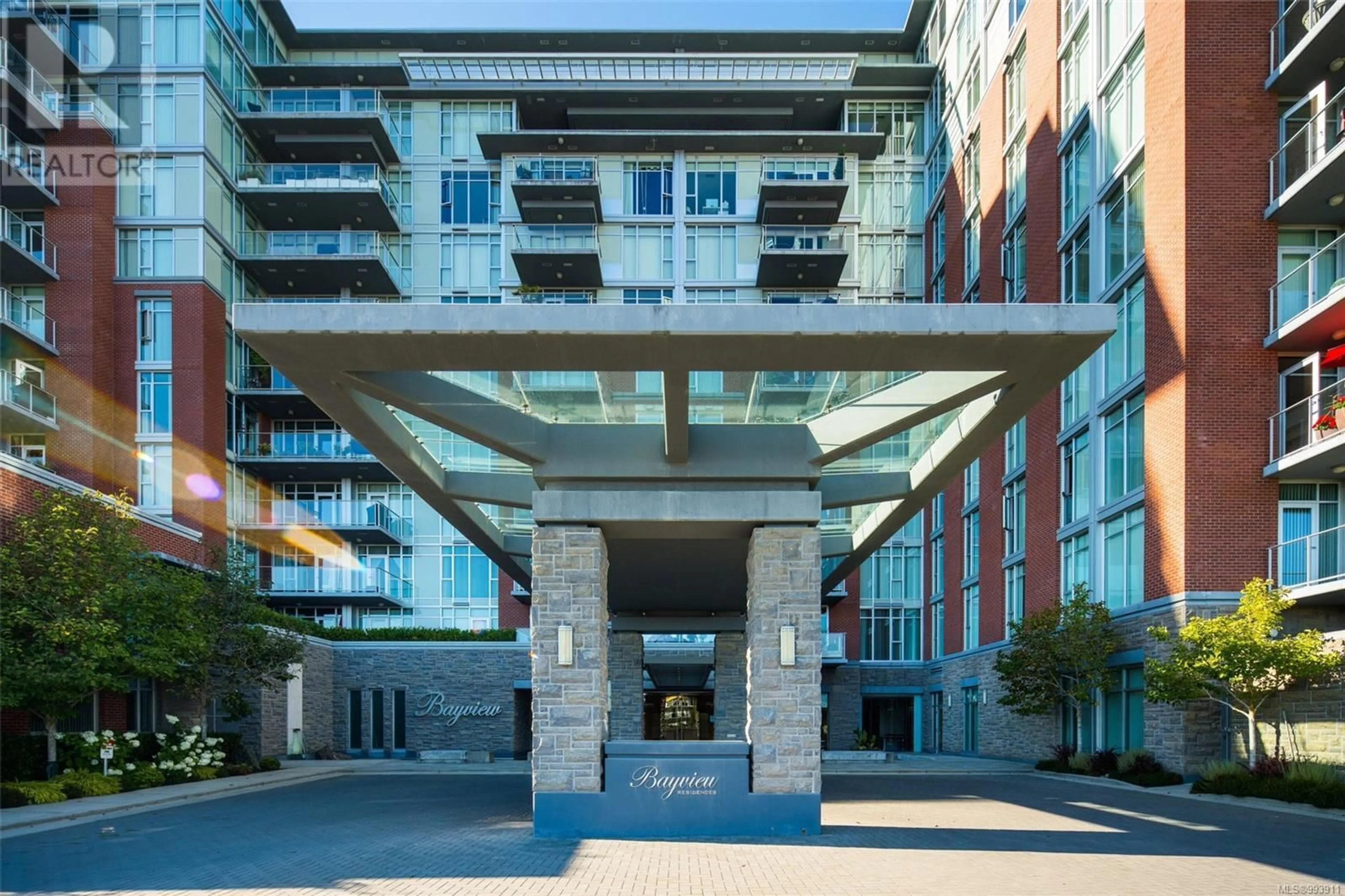 Indoor foyer for 909/910 - 100 SAGHALIE ROAD, Victoria British Columbia V9A0A1