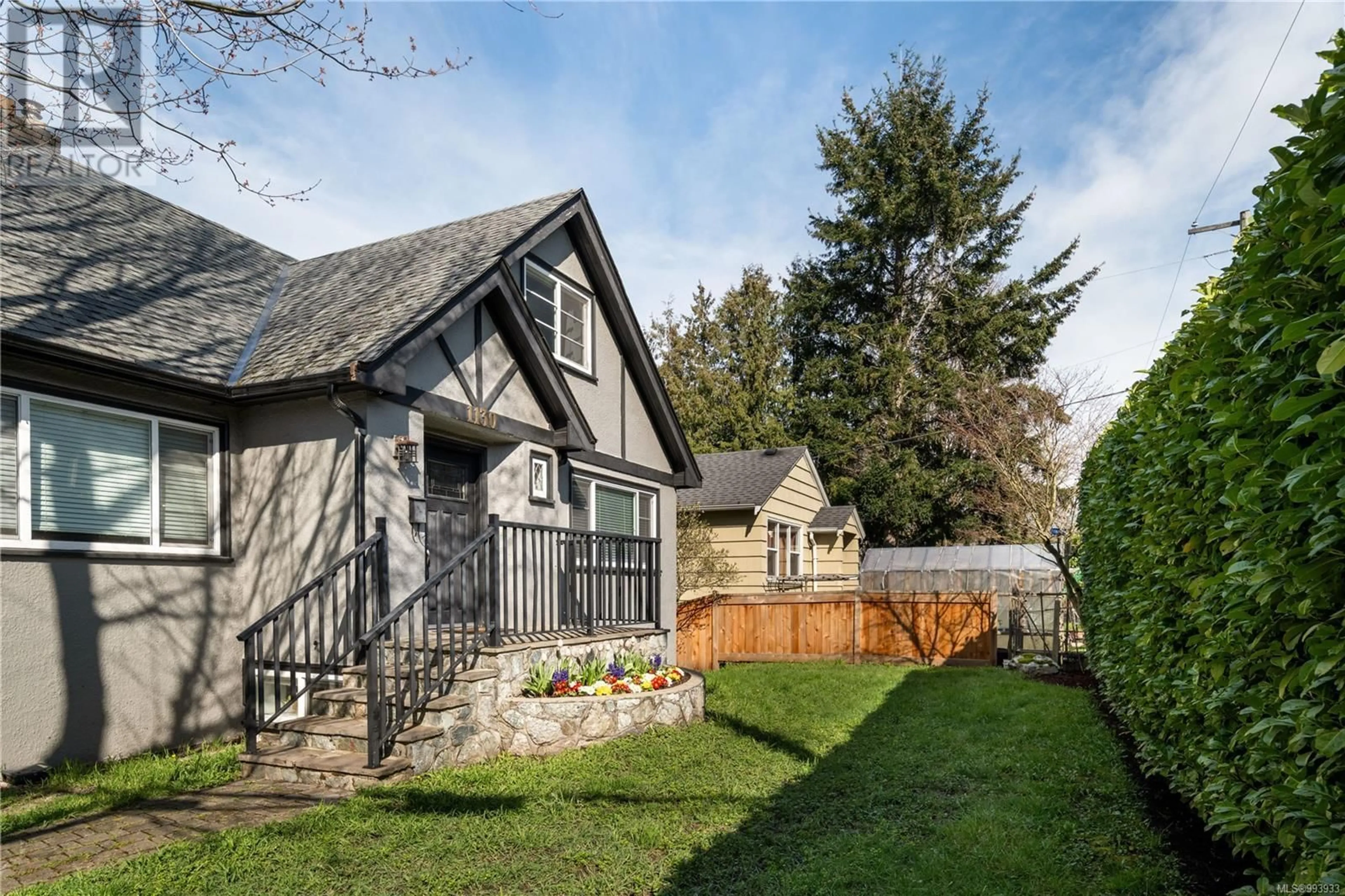 A pic from outside/outdoor area/front of a property/back of a property/a pic from drone, street for 1130 FINLAYSON STREET, Victoria British Columbia V8T2V1