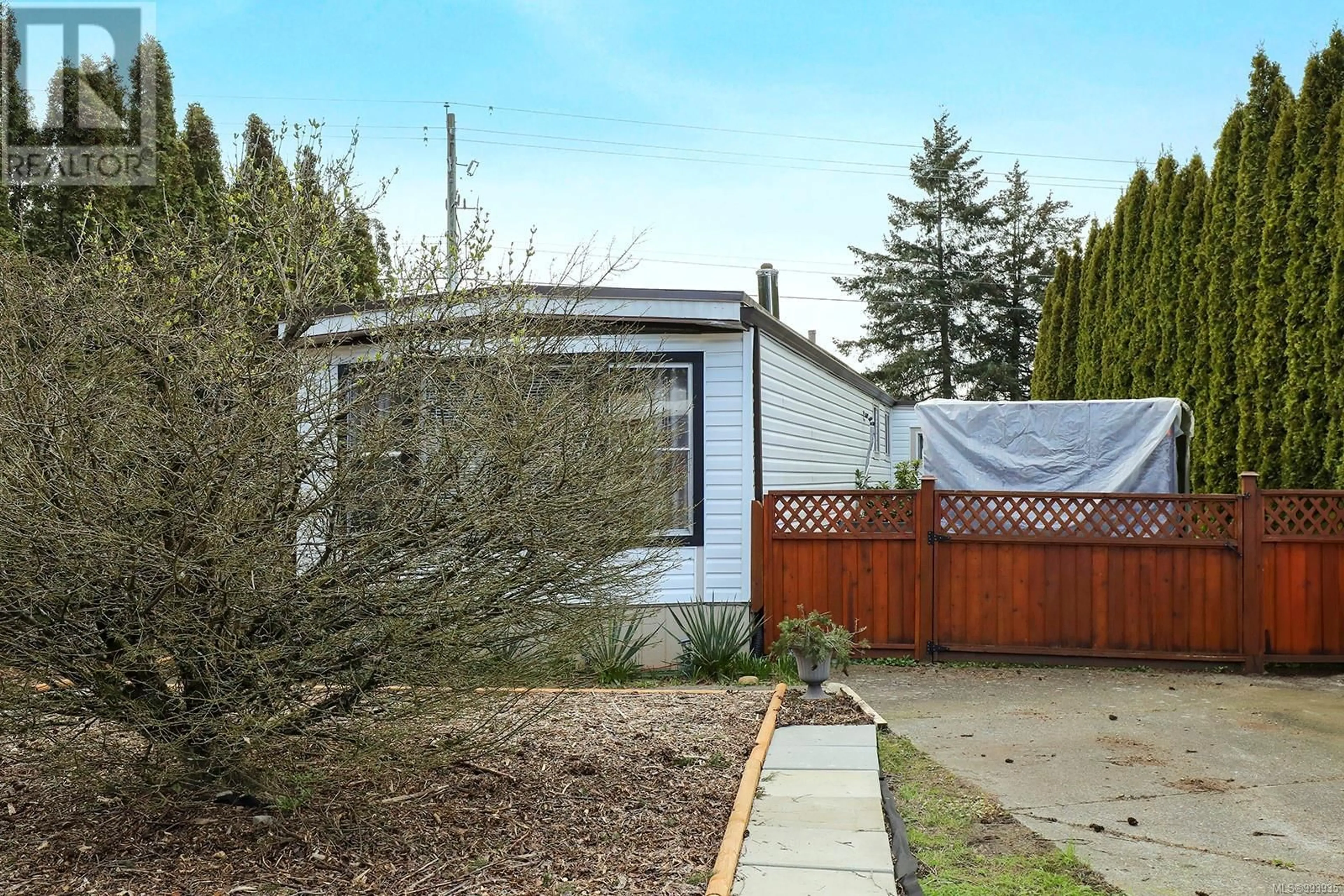 Unknown for 2095 PEMBERTON PLACE, Comox British Columbia V9M3P8
