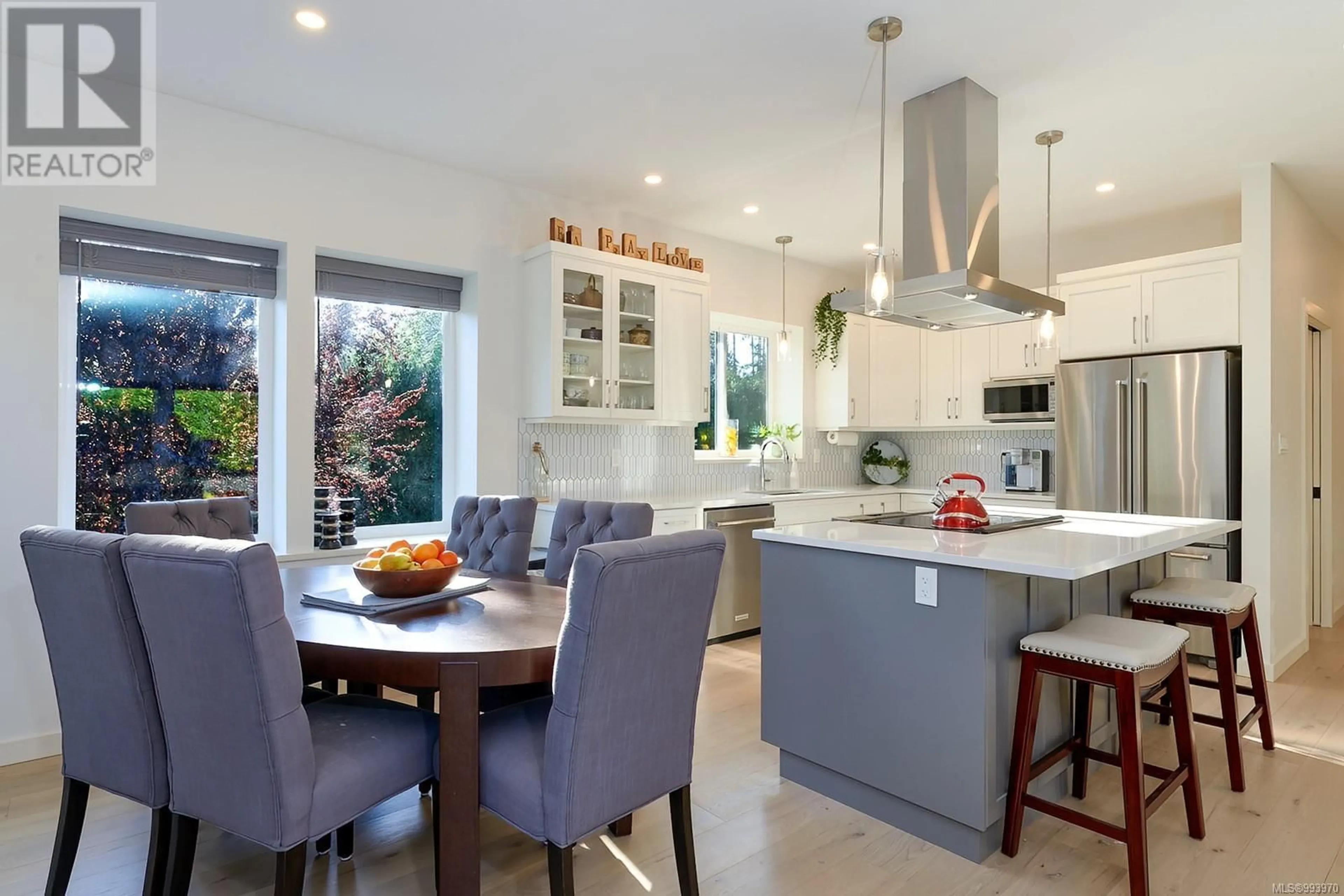 Contemporary kitchen, unknown for 167 BAYRIDGE PLACE, Bowser British Columbia V0R1G0