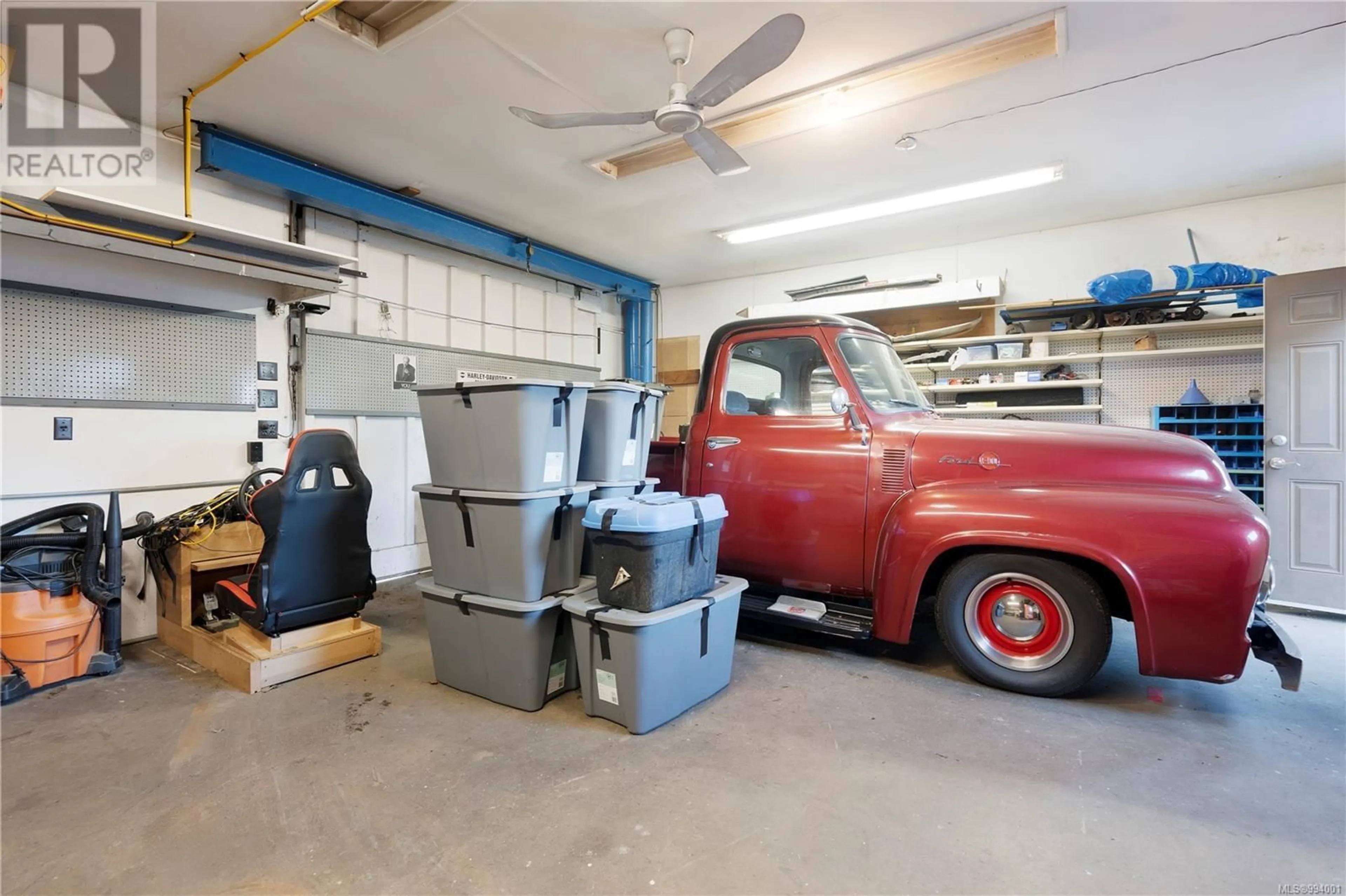 Indoor garage for 2720 WINSTER ROAD, Langford British Columbia V9B3P3