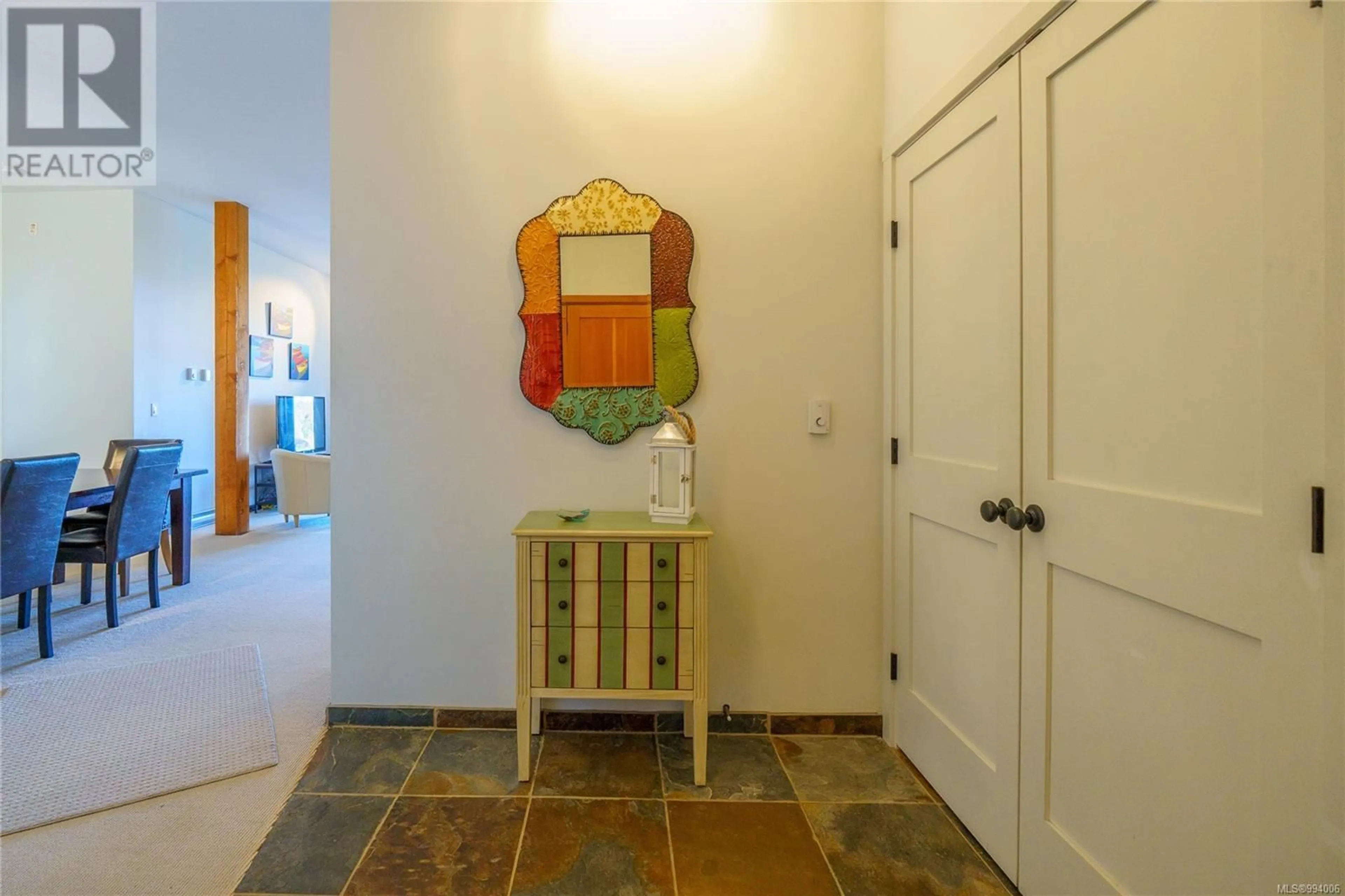 Indoor entryway for 104 - 545 MARINE DRIVE, Ucluelet British Columbia V0R3A0